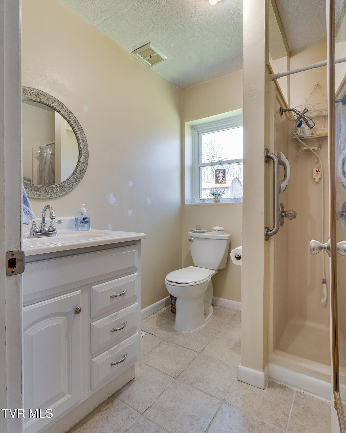 5759 Ring Road Property Photo 17