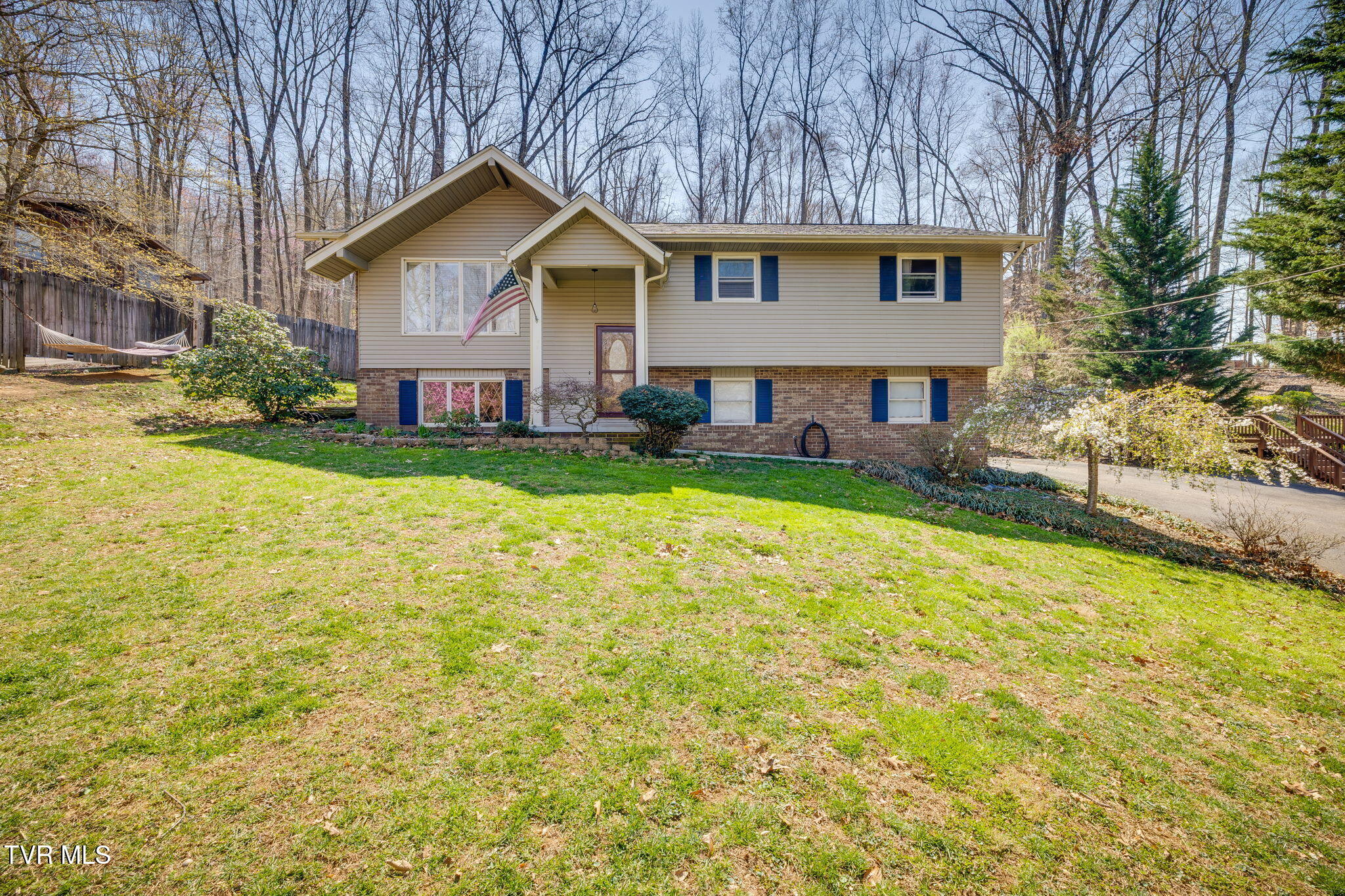 736 Fleetwood Avenue Property Photo 1