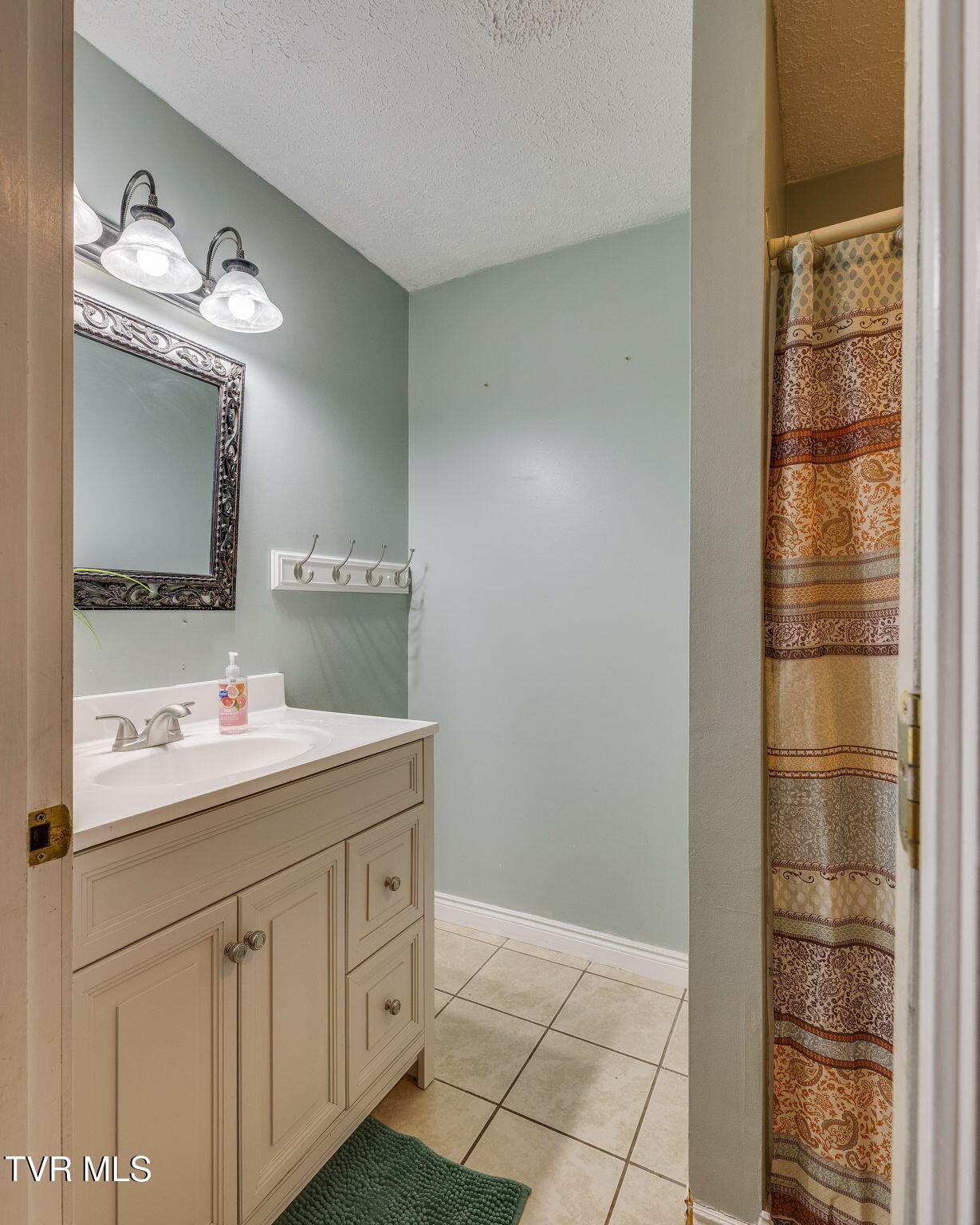 736 Fleetwood Avenue Property Photo 19