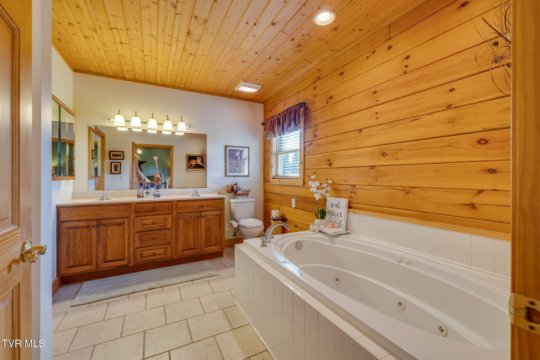 567 Way Cross Road Property Photo 11
