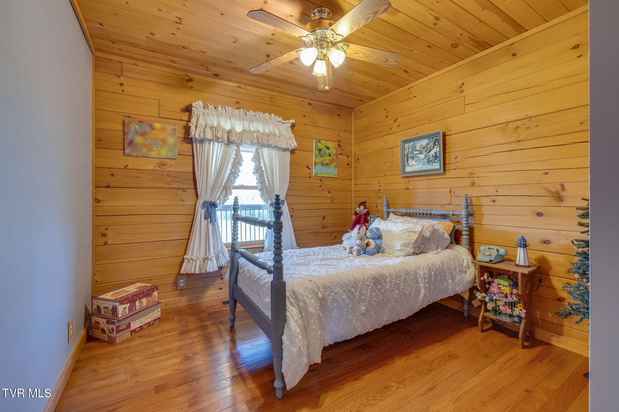 567 Way Cross Road Property Photo 14