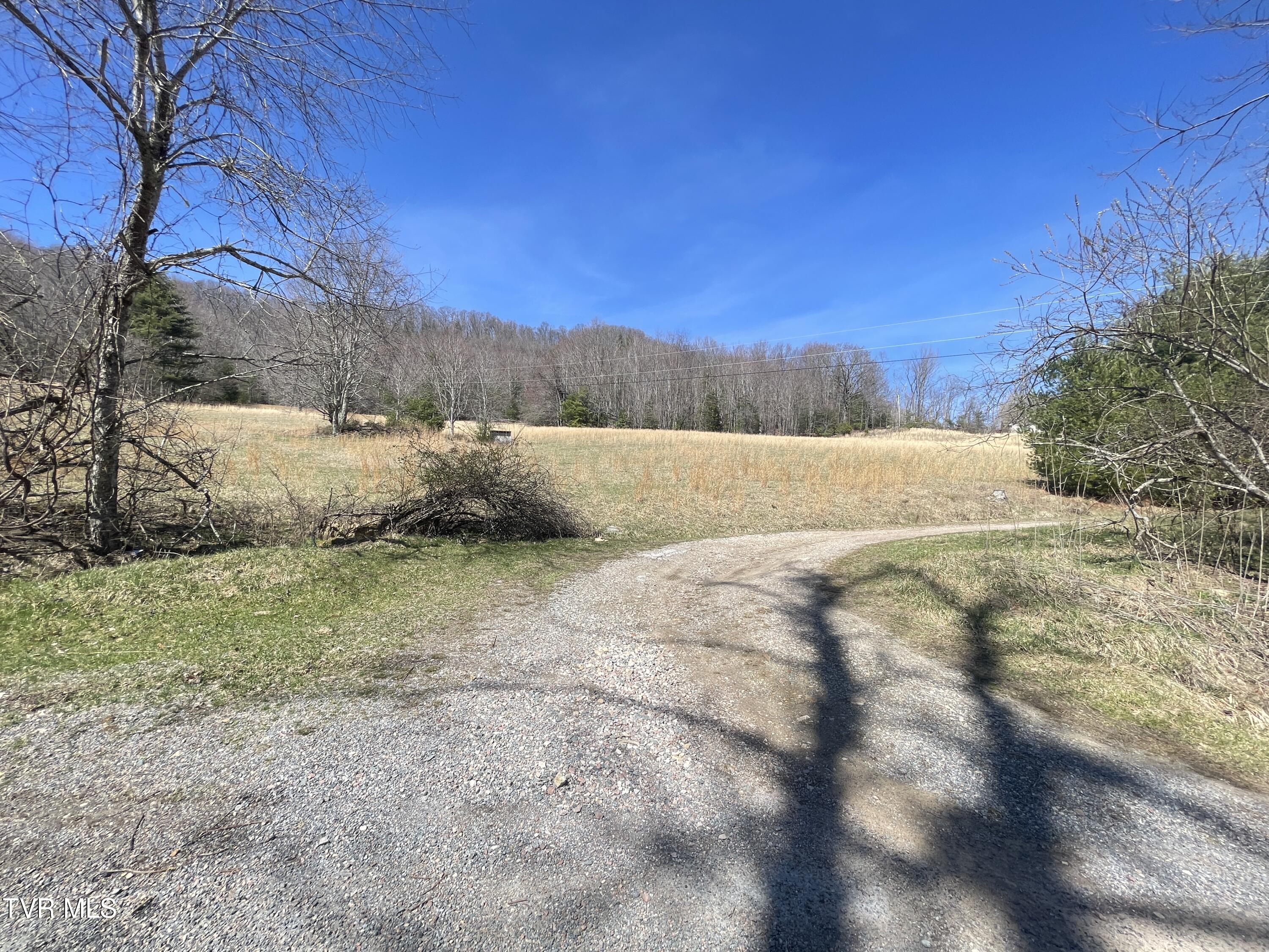 900 Crowder Road Property Photo 1