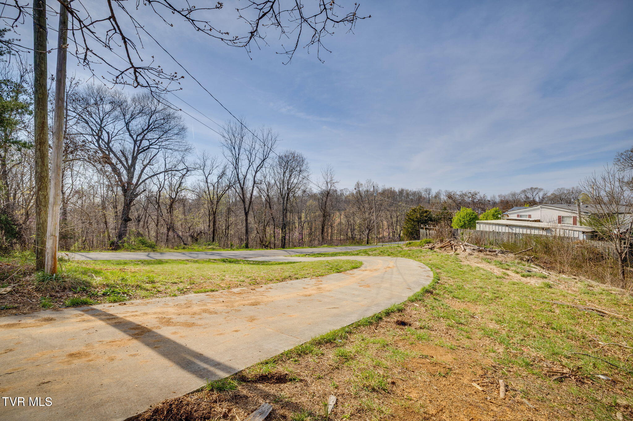 950 Holder Road Property Photo 10