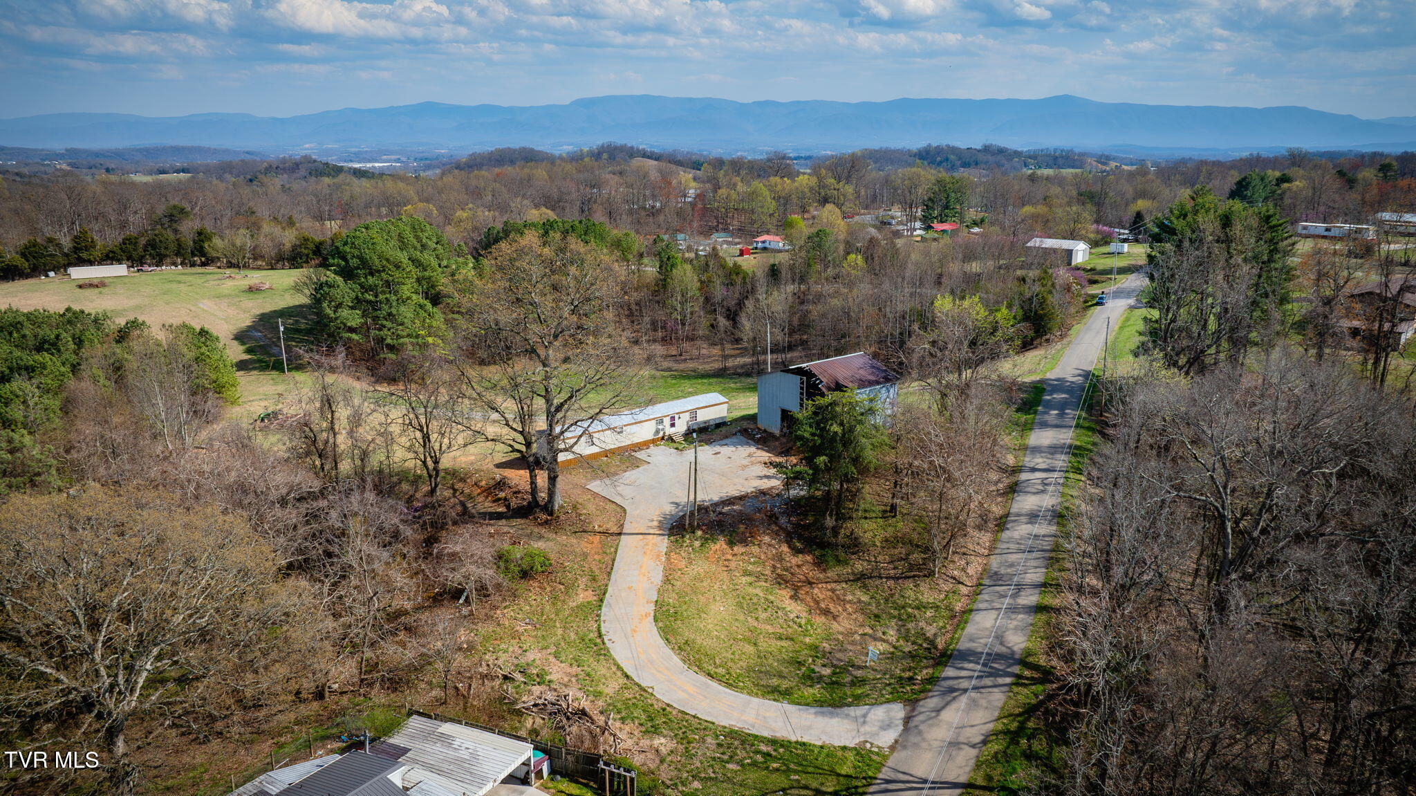 950 Holder Road Property Photo 11
