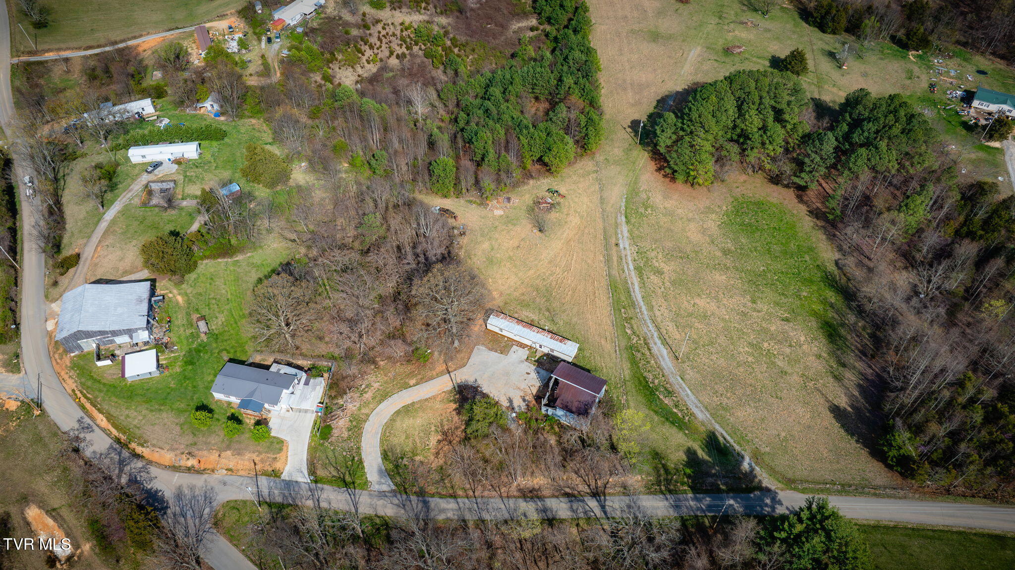 950 Holder Road Property Photo 12