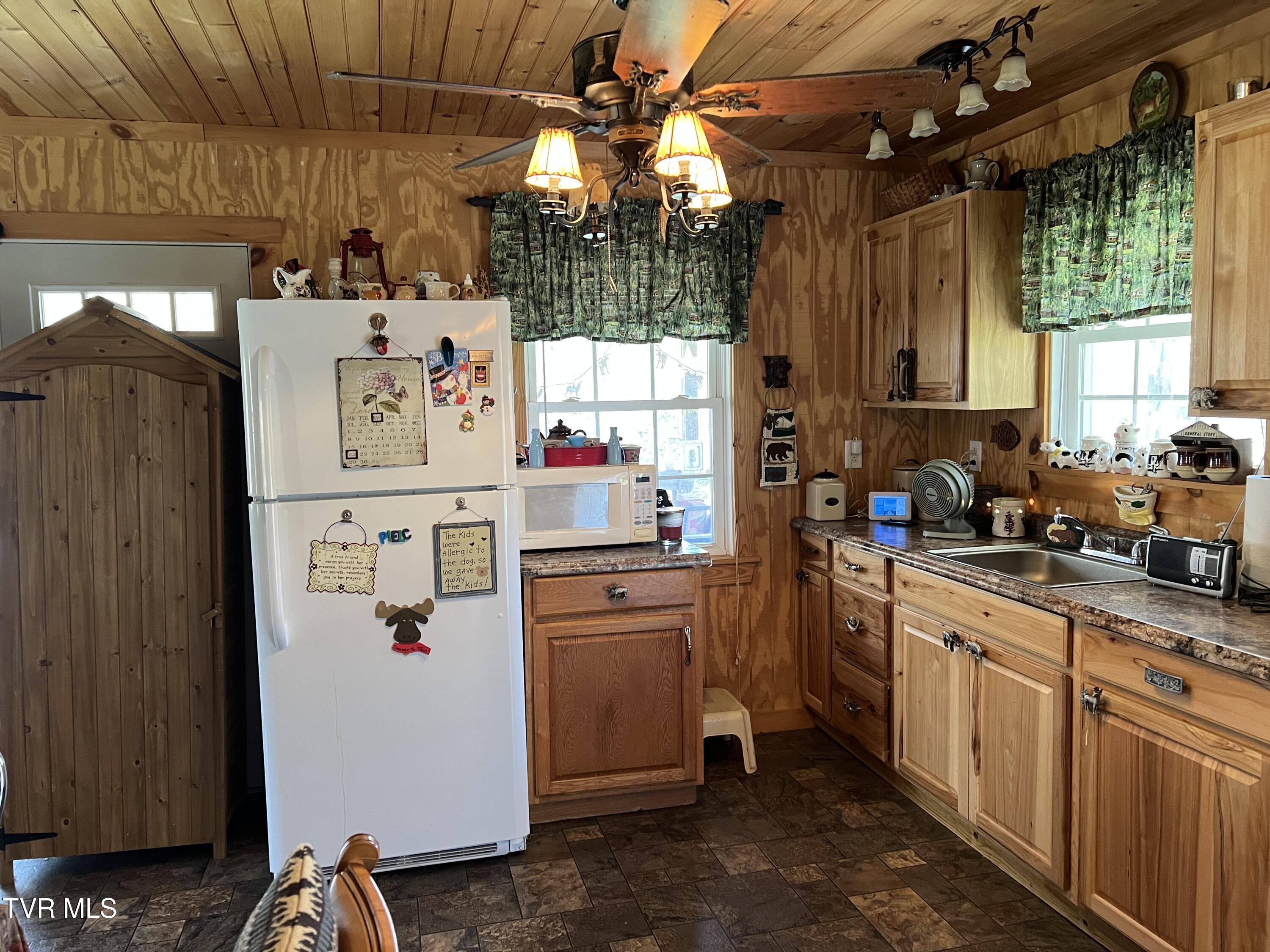 14251 Nickelsville Hwy. Highway Property Photo 22