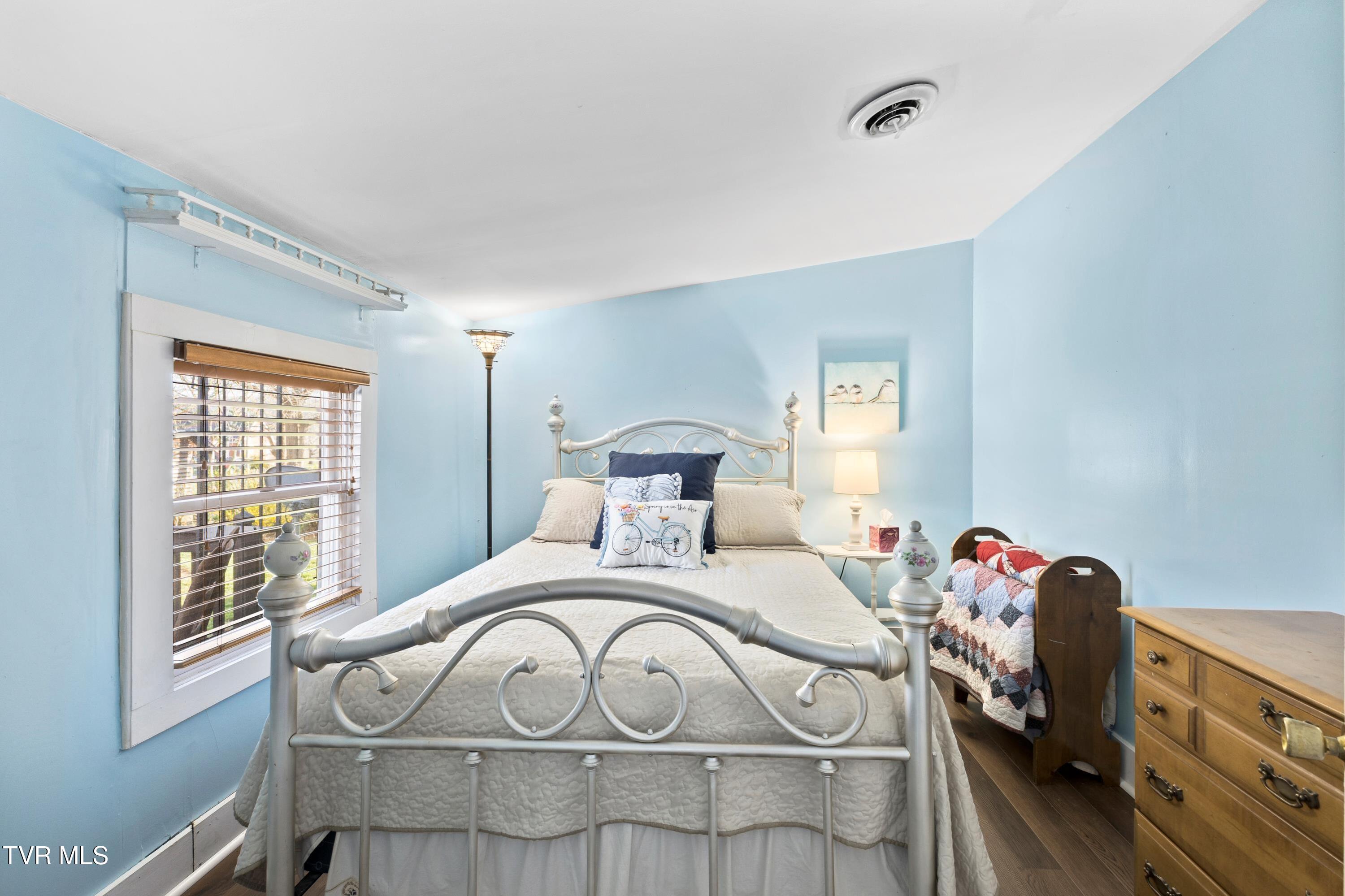 4245 Maplewood Street Street Property Photo 8