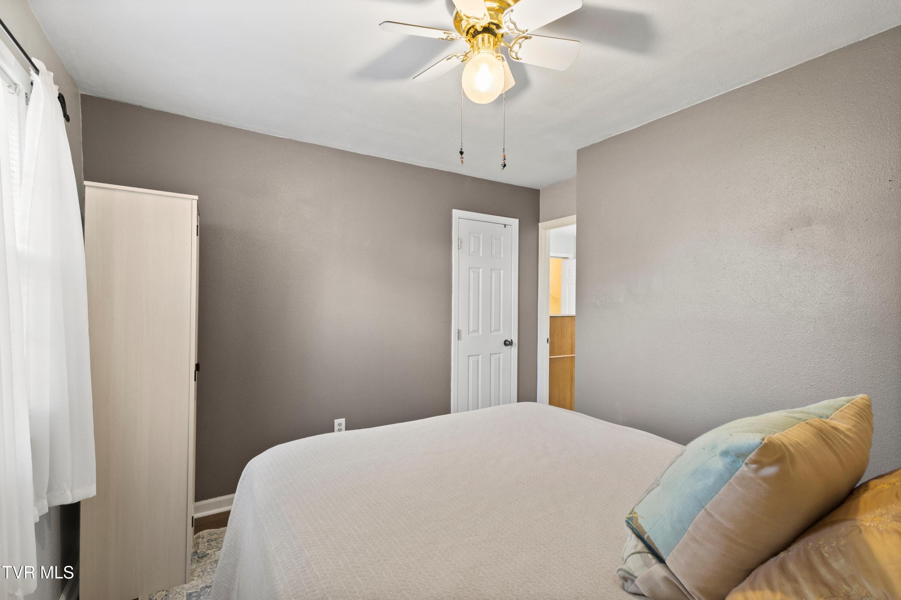 4245 Maplewood Street Street Property Photo 13