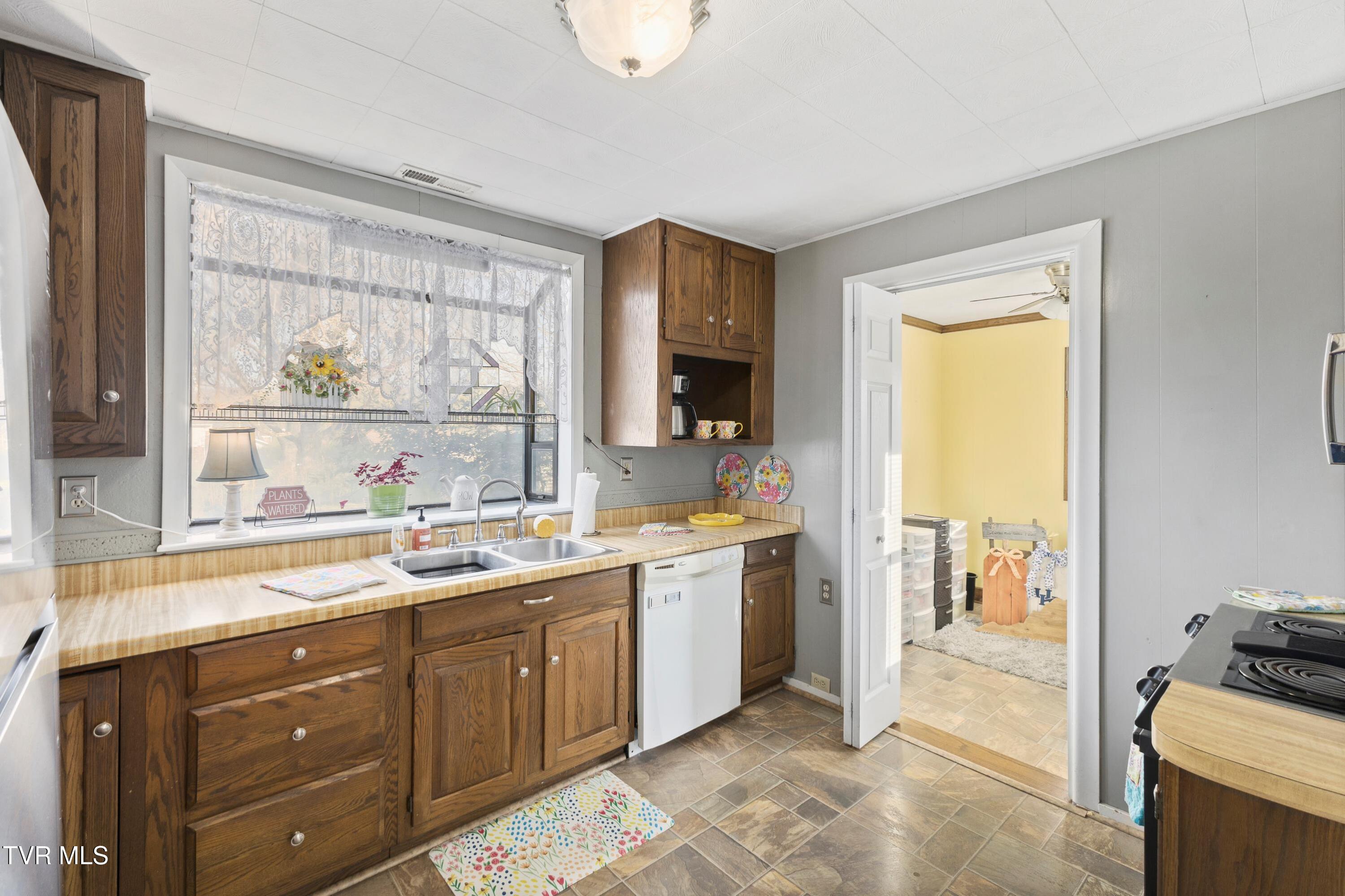 4245 Maplewood Street Street Property Photo 26