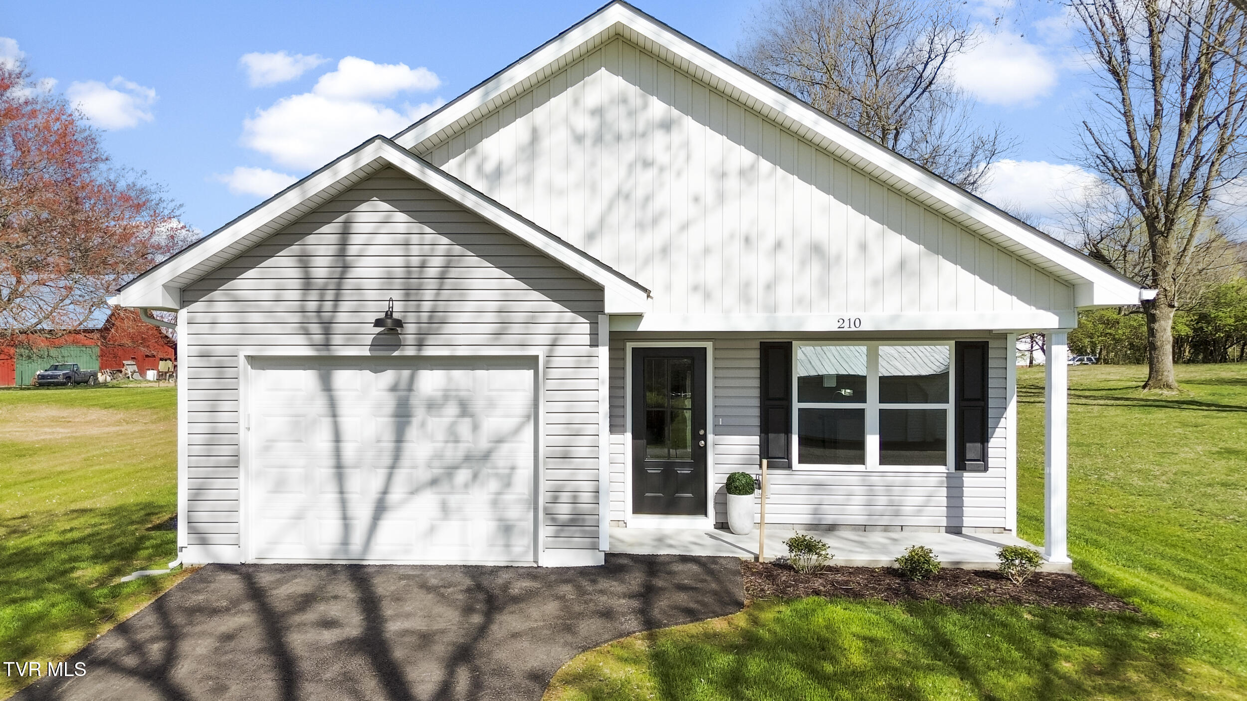 210 Baylor Avenue Property Photo 2