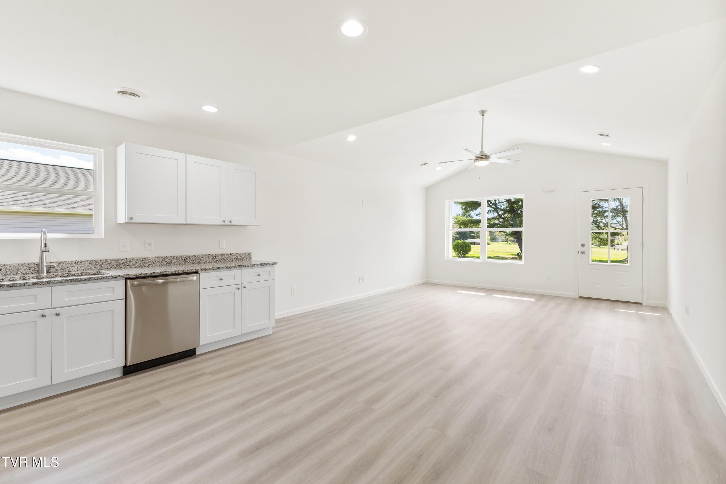 210 Baylor Avenue Property Photo 18