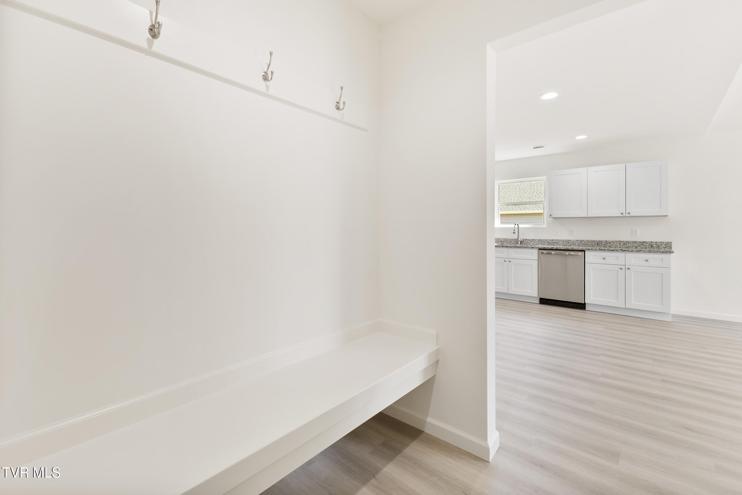 210 Baylor Avenue Property Photo 19
