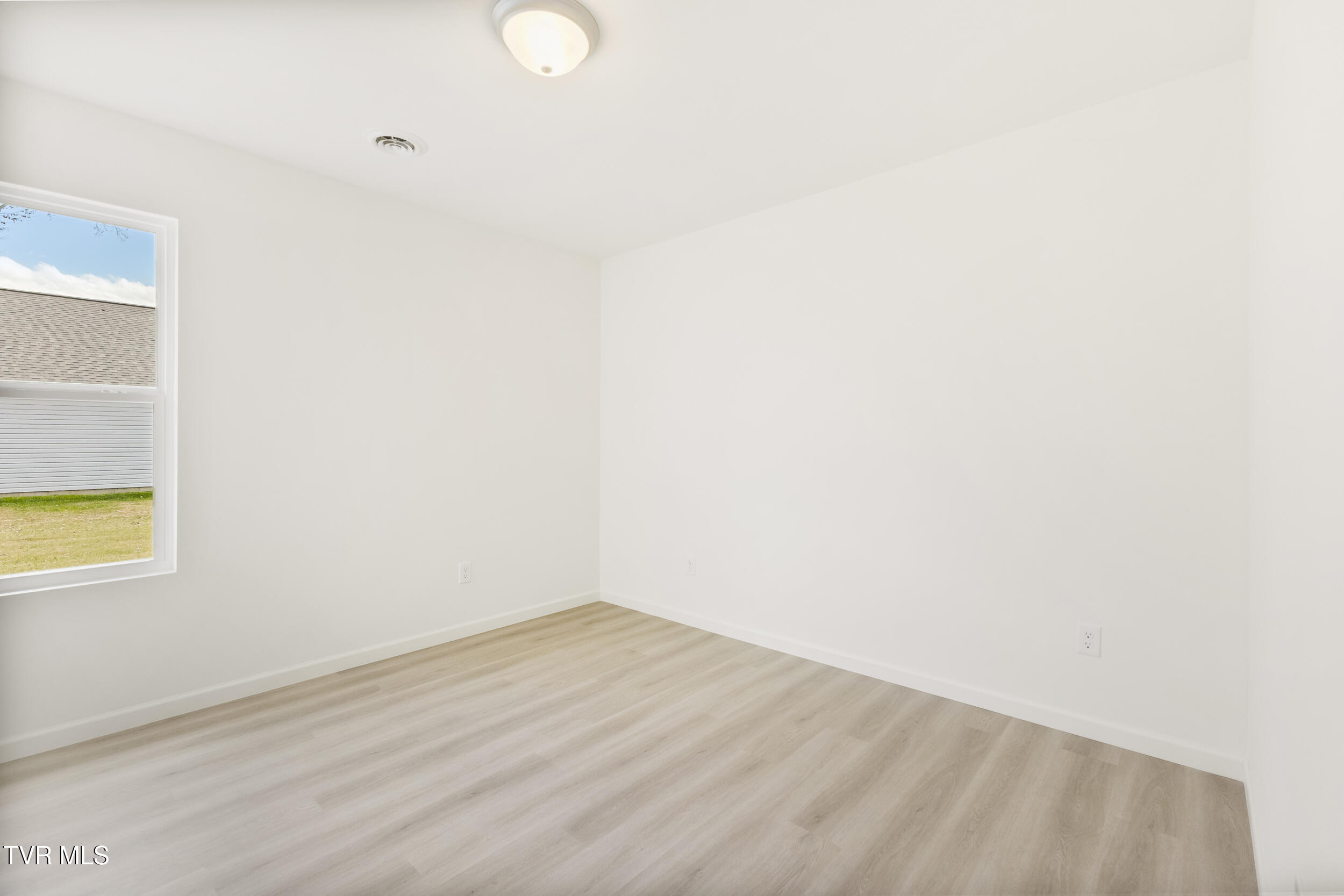 210 Baylor Avenue Property Photo 22