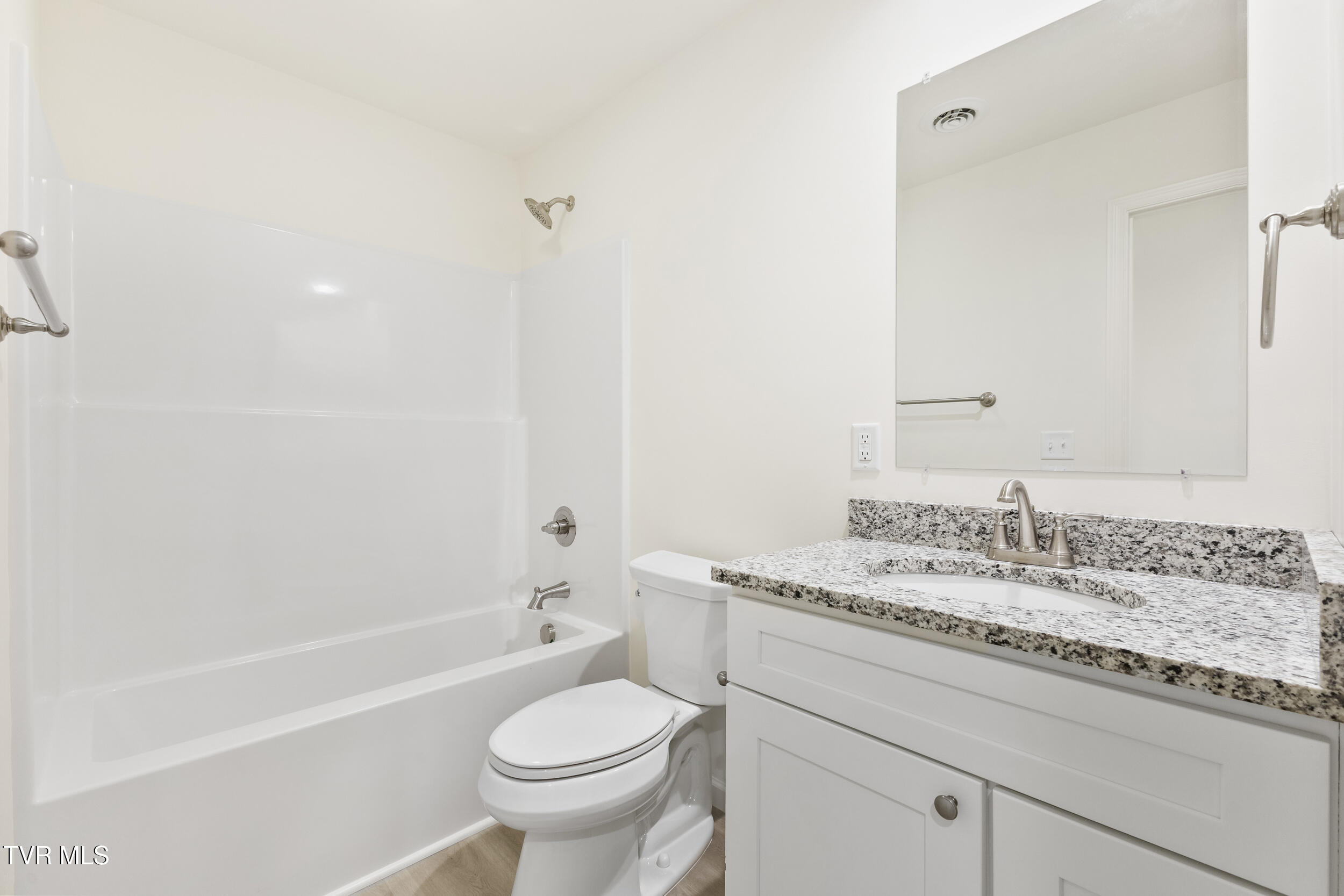 210 Baylor Avenue Property Photo 25