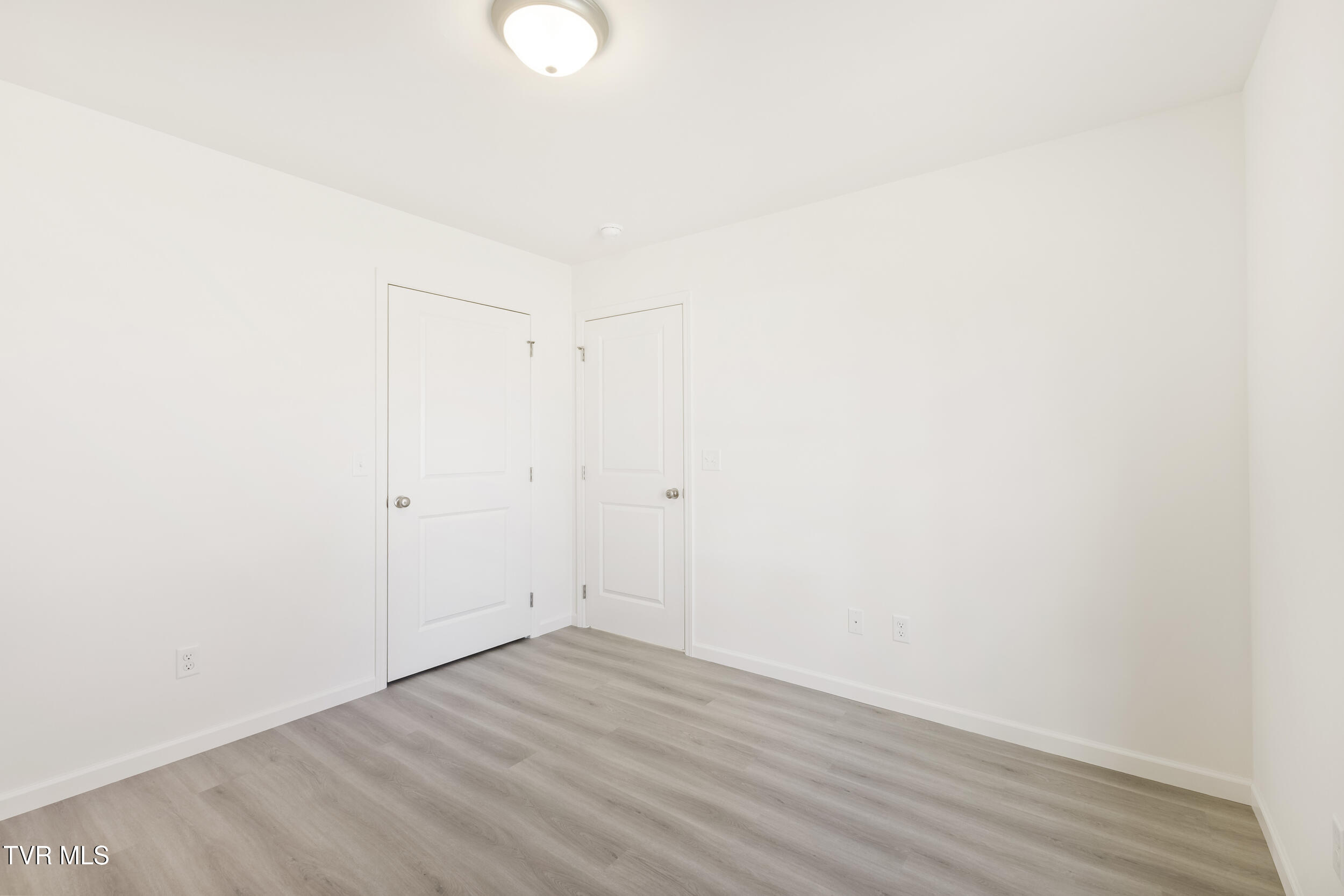 210 Baylor Avenue Property Photo 29