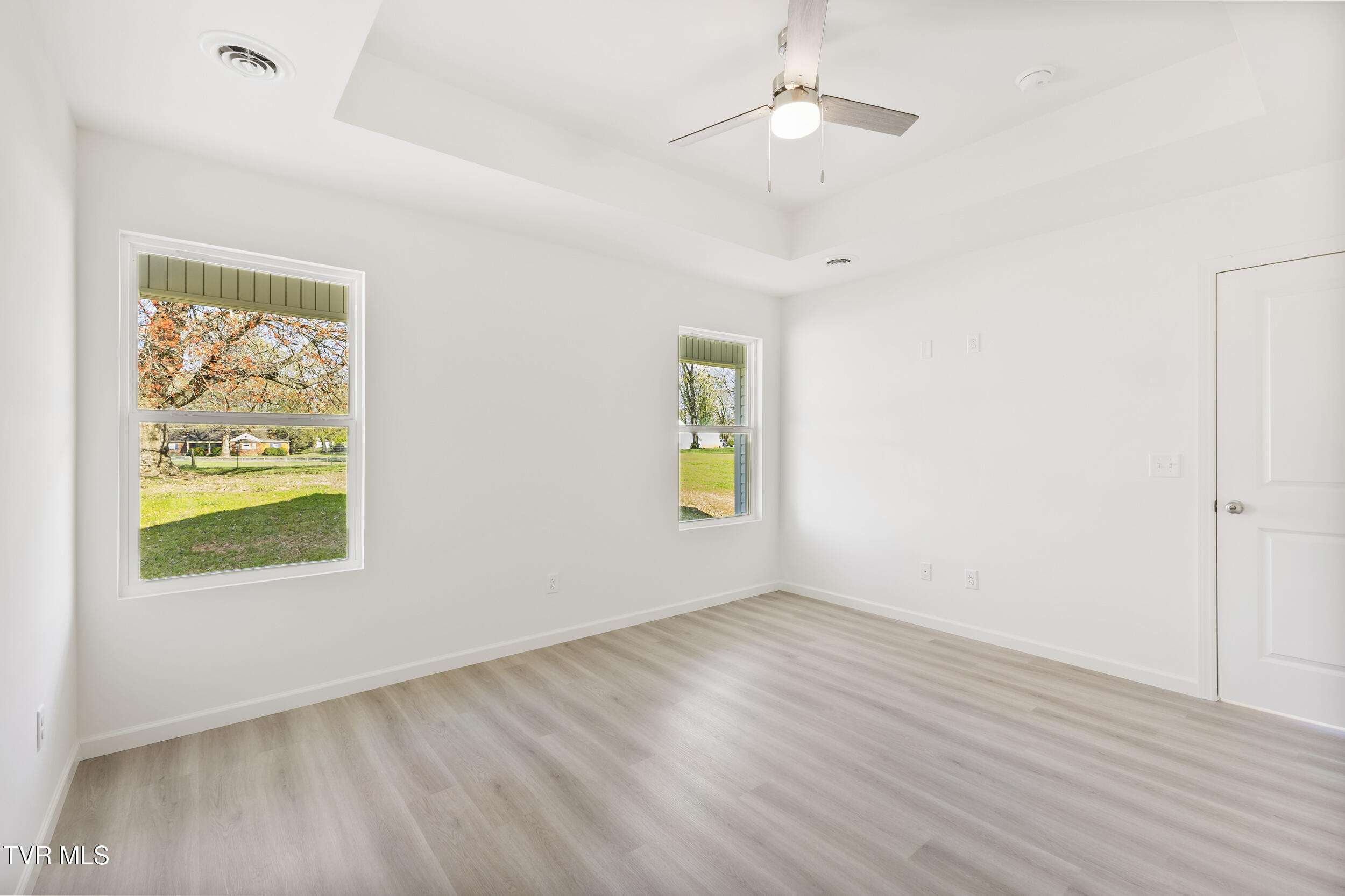 210 Baylor Avenue Property Photo 32