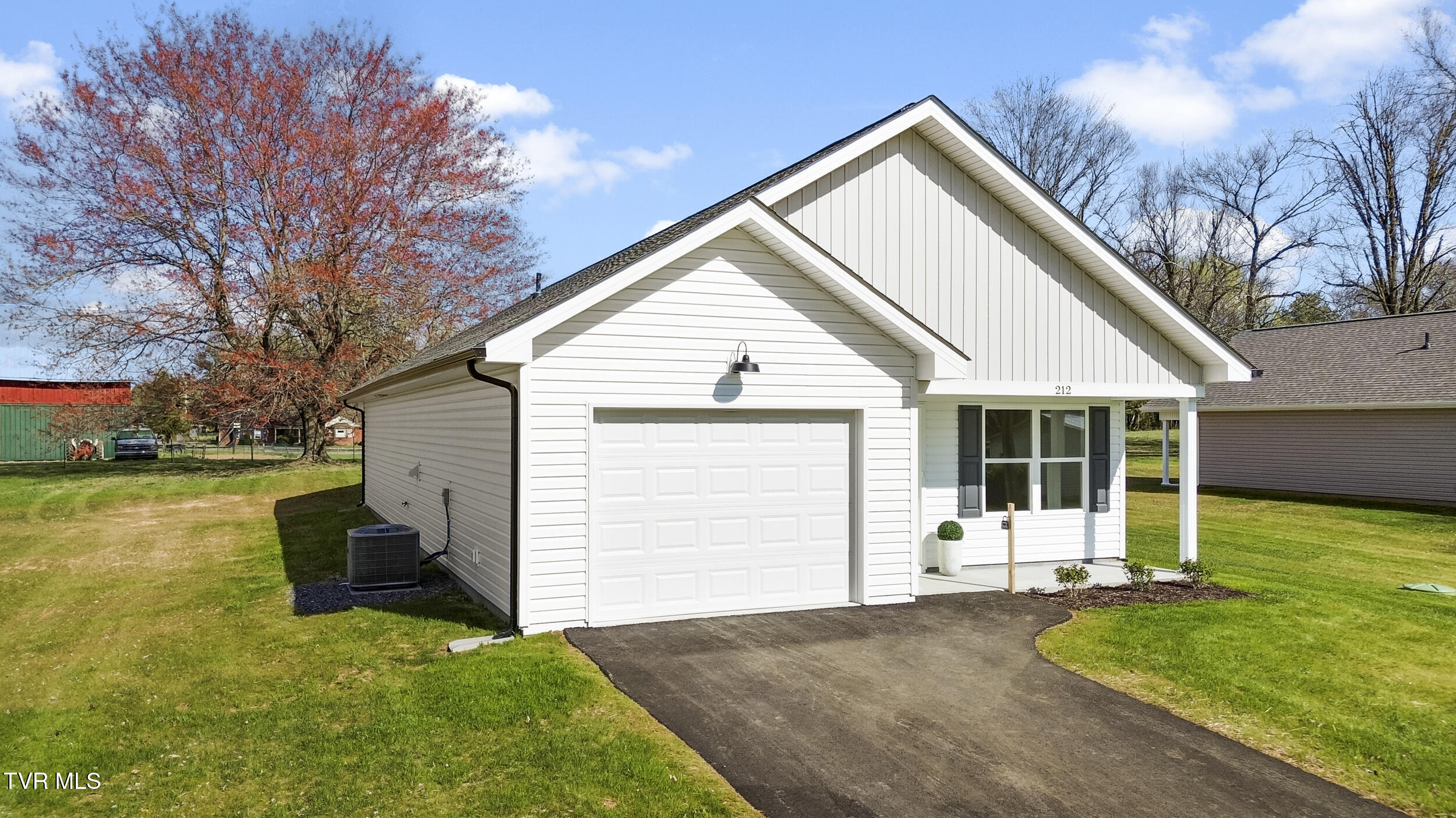 212 Baylor Avenue Property Photo 3