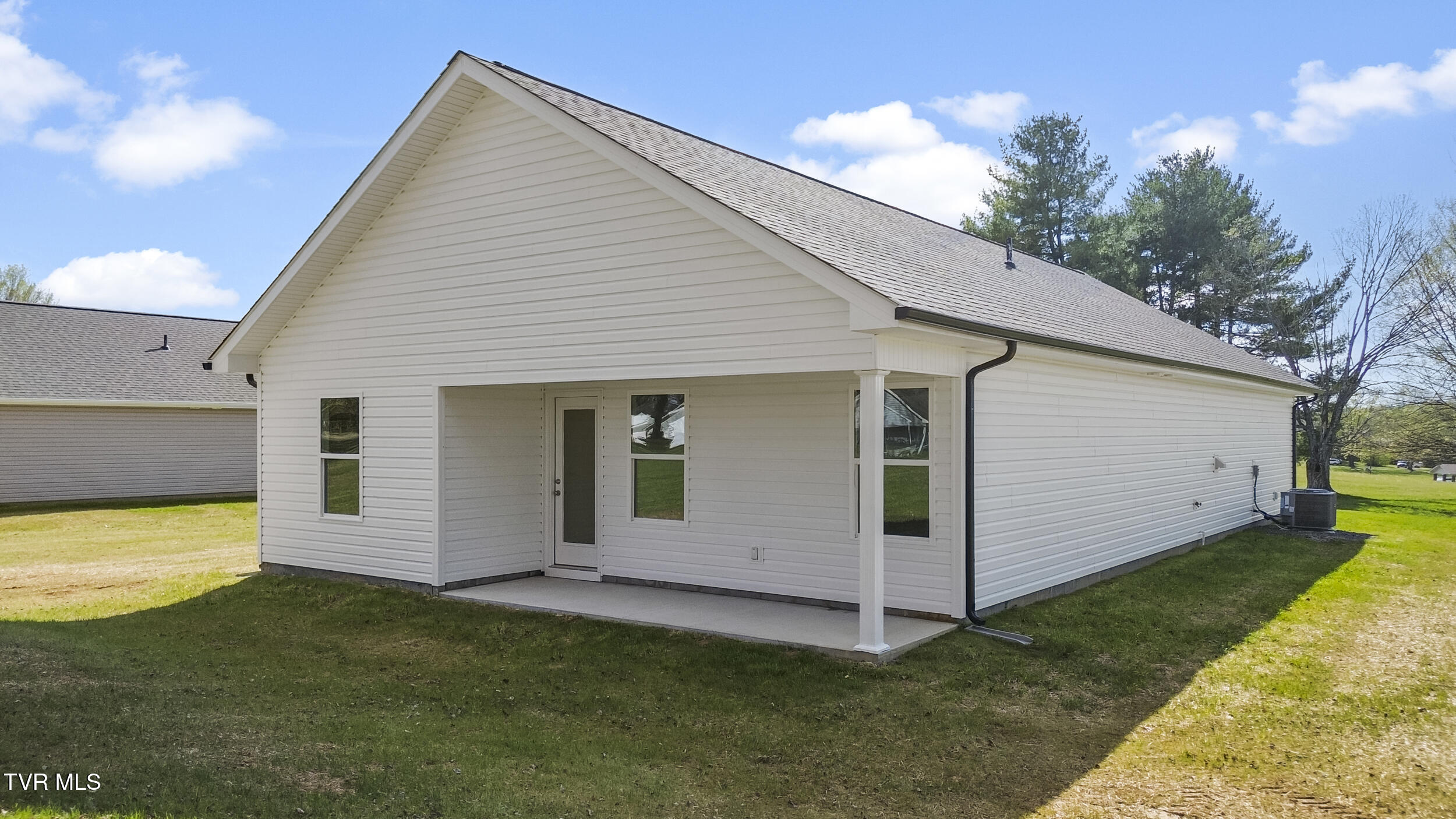 212 Baylor Avenue Property Photo 4