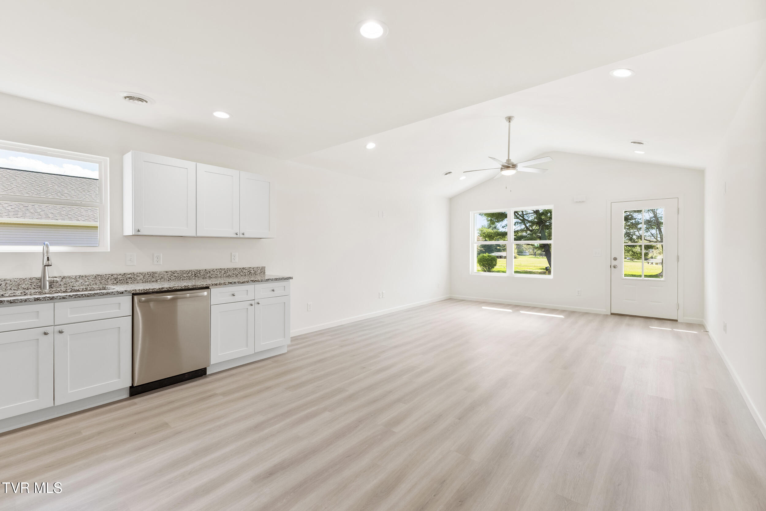 212 Baylor Avenue Property Photo 16