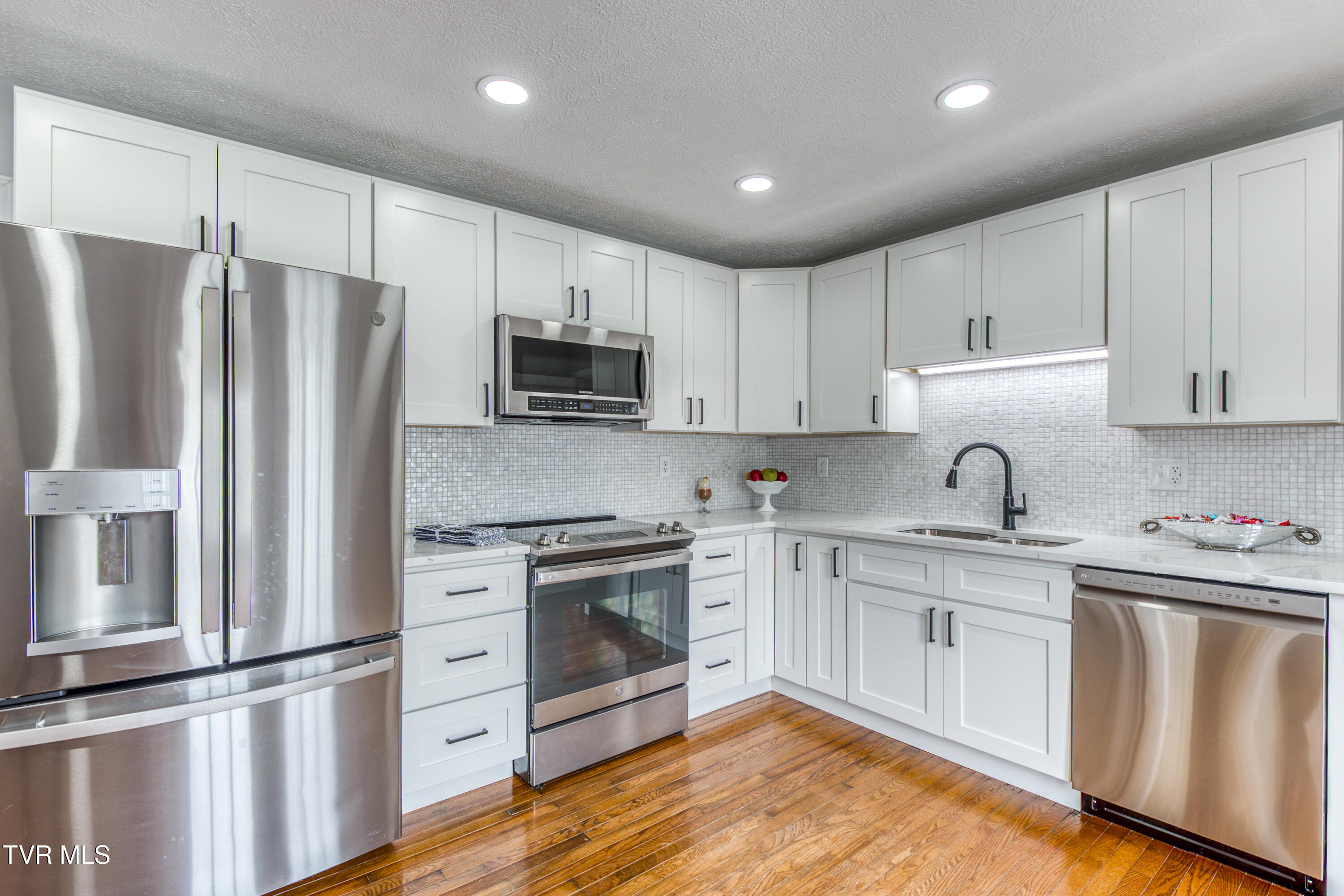 420 Northwest Baltimore Street Property Photo 18