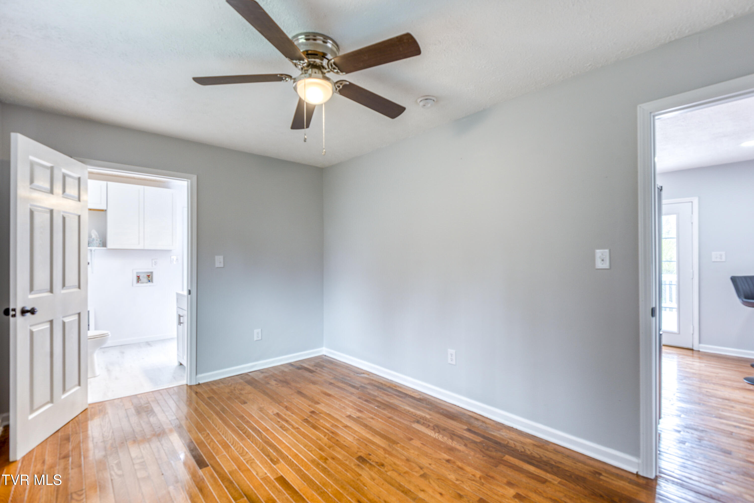 420 Northwest Baltimore Street Property Photo 25