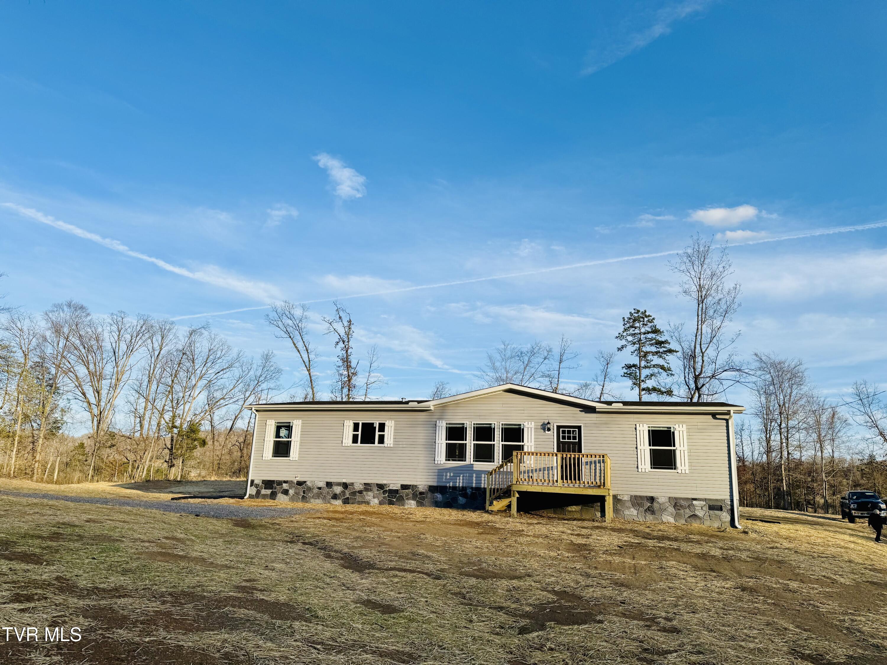 290 Race Track Road Property Photo