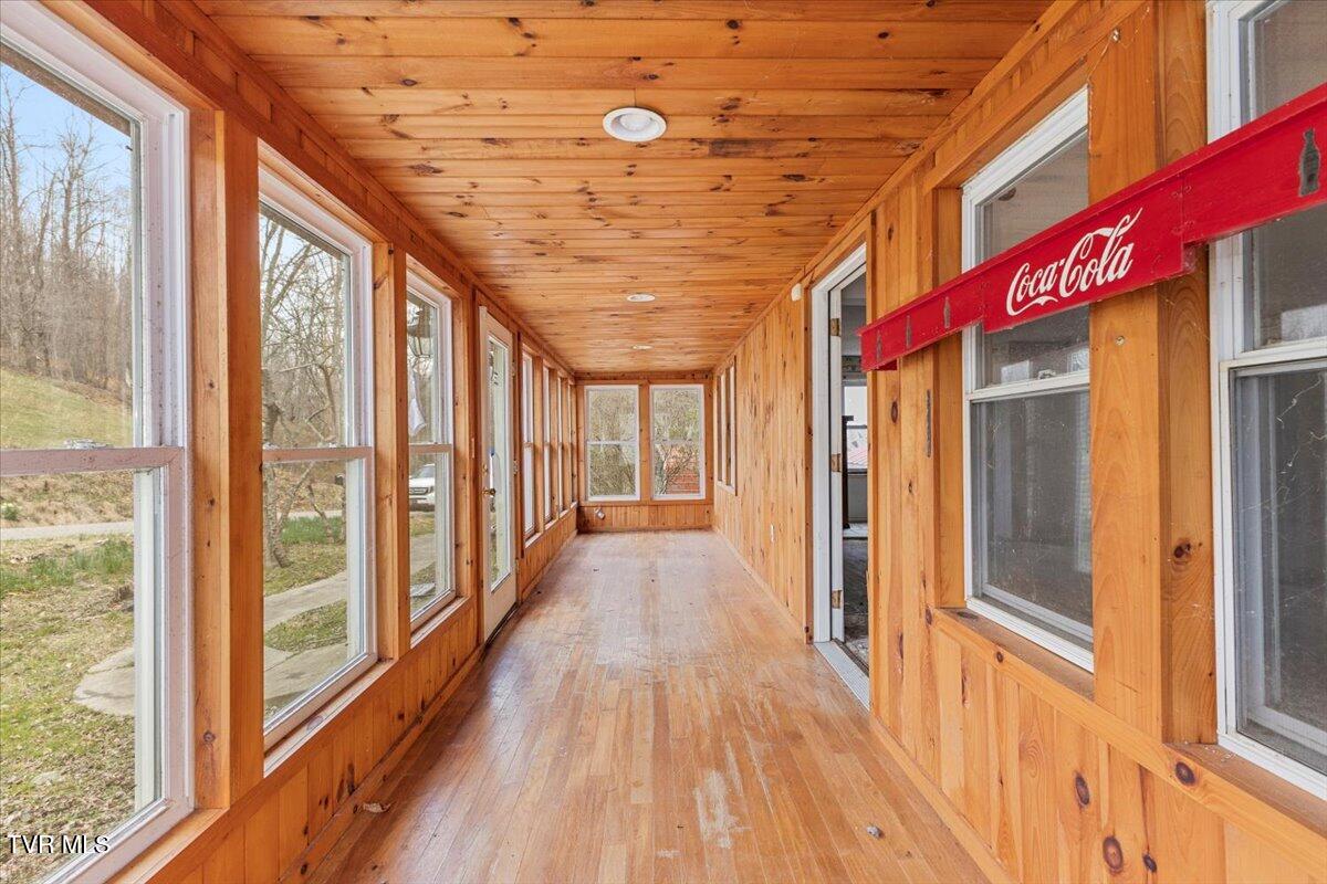 125 Miller Road Property Photo 9