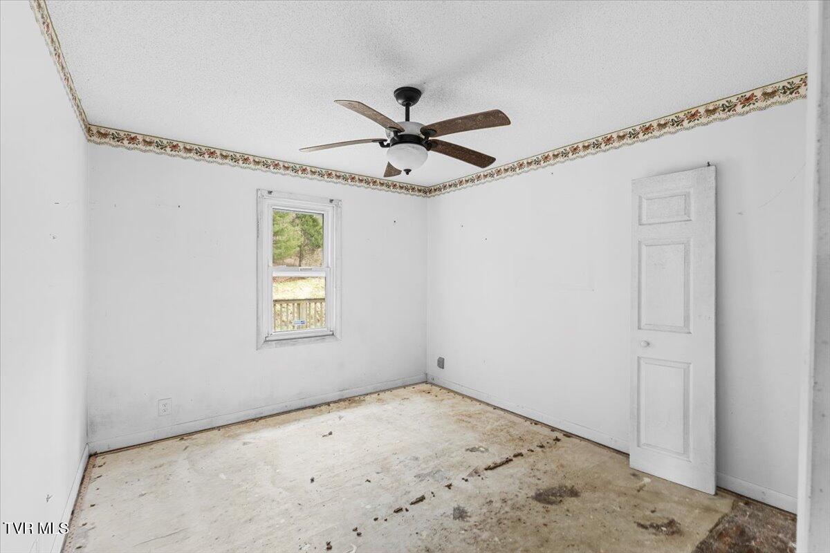125 Miller Road Property Photo 14