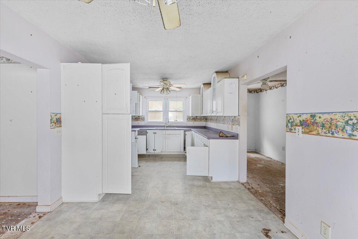 125 Miller Road Property Photo 17