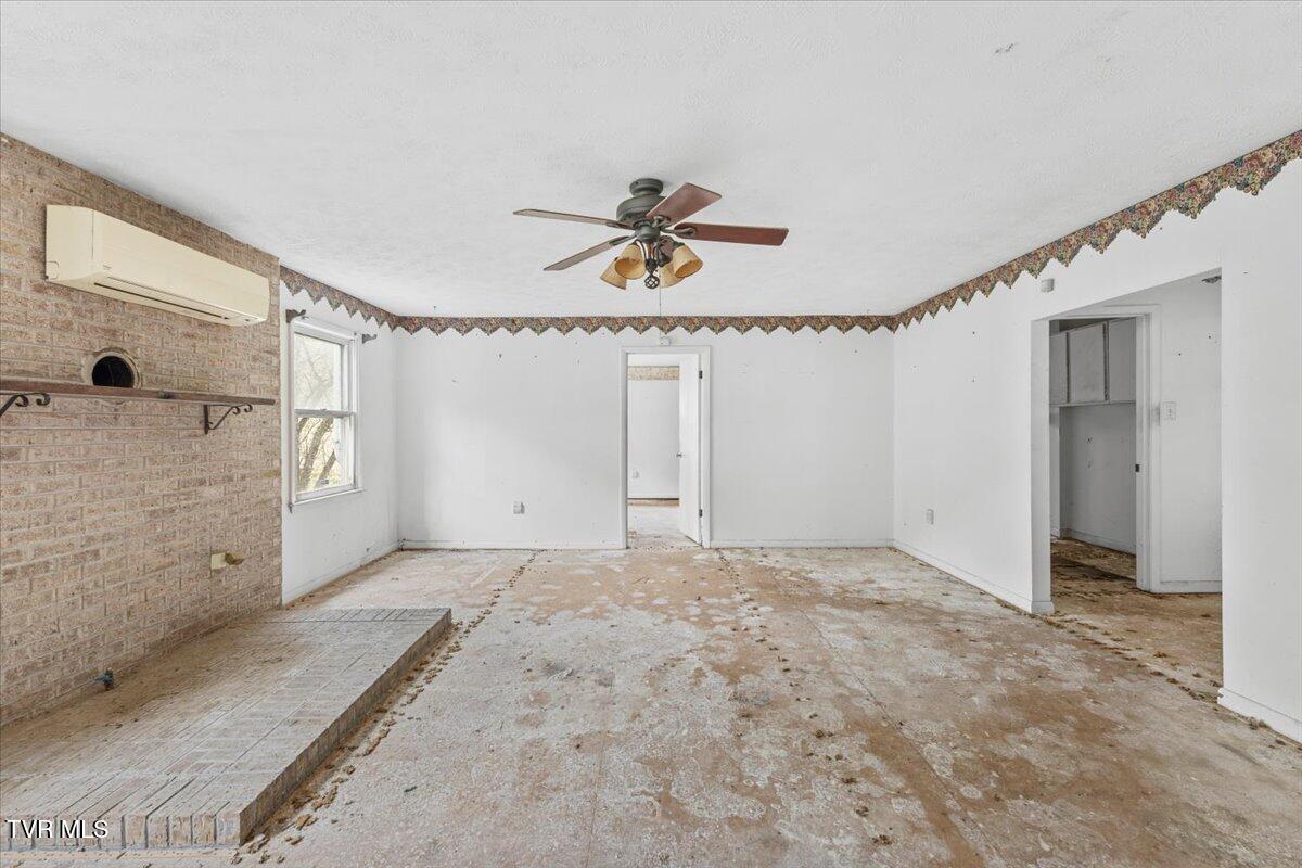 125 Miller Road Property Photo 21
