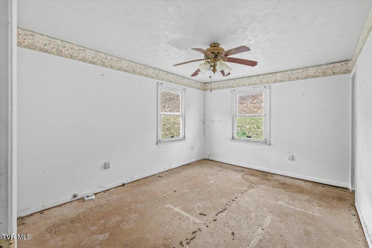 125 Miller Road Property Photo 22