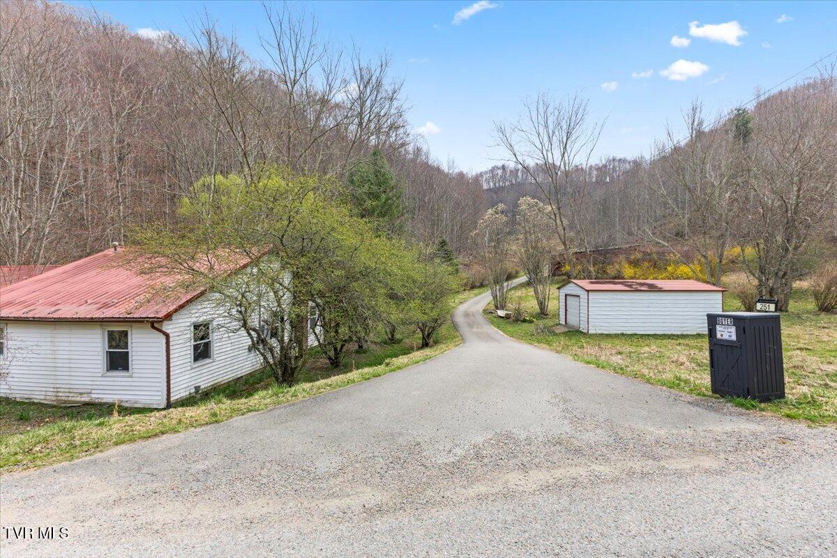 125 Miller Road Property Photo 25