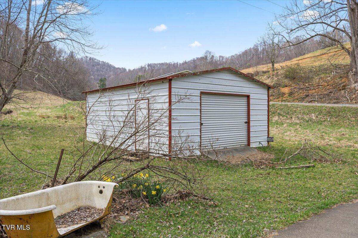 125 Miller Road Property Photo 31