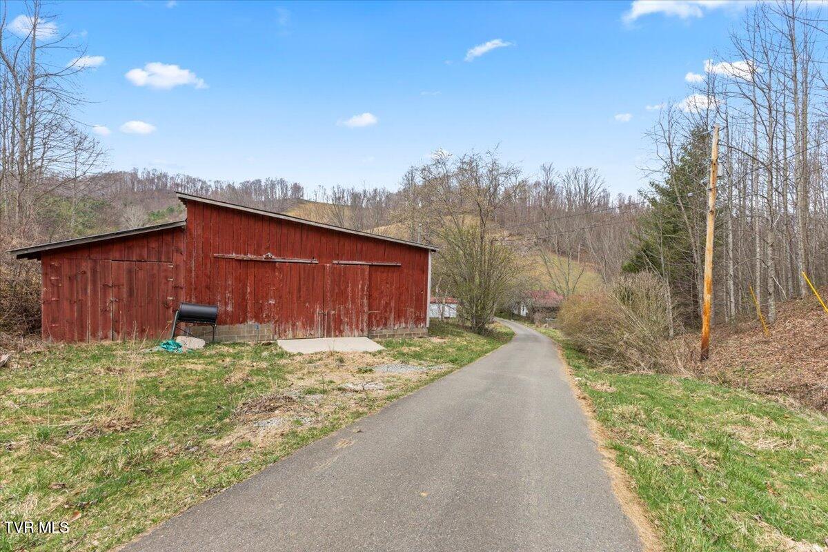 125 Miller Road Property Photo 33