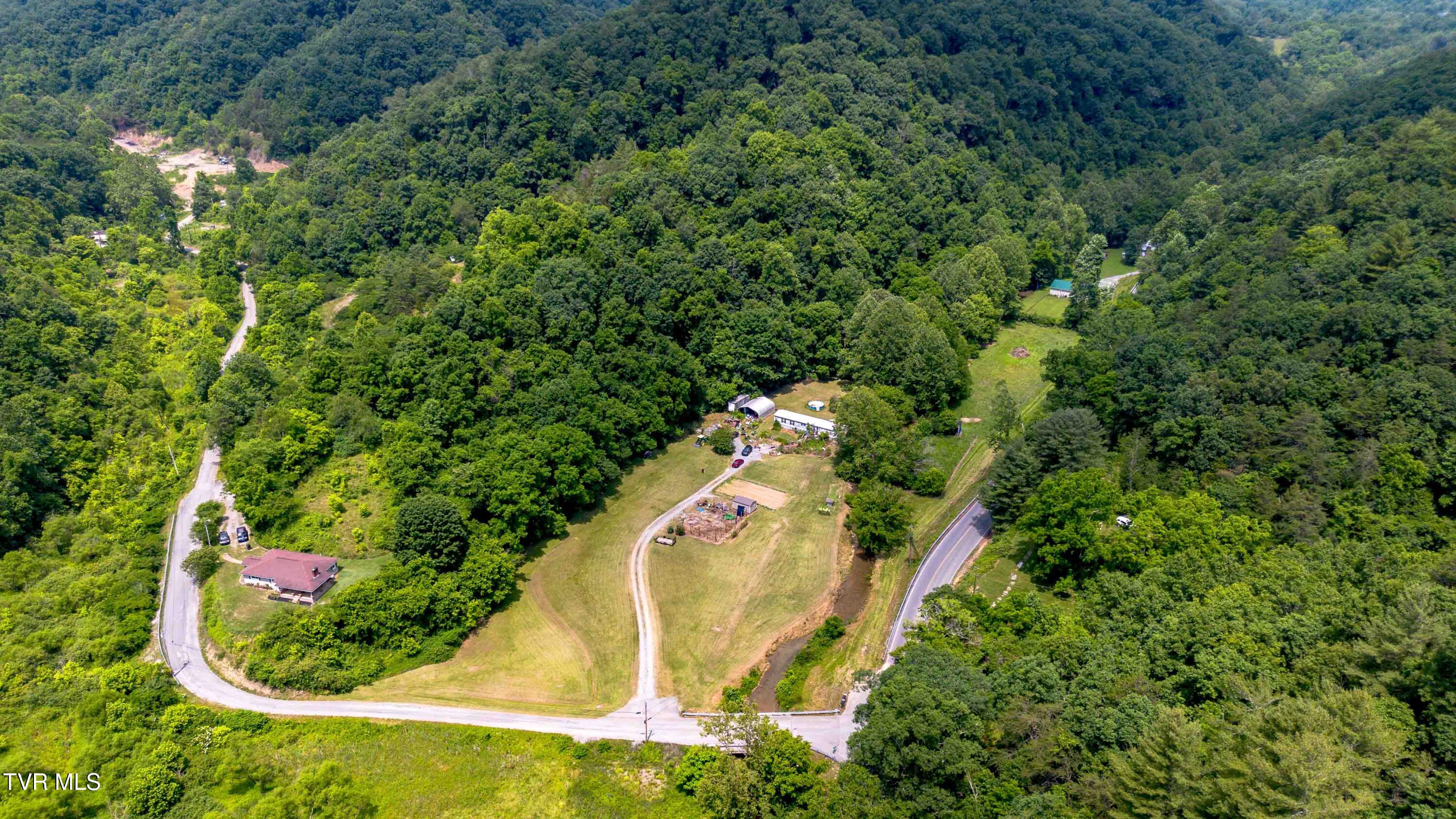 120 Bear Hollow Rd Road Property Photo 3