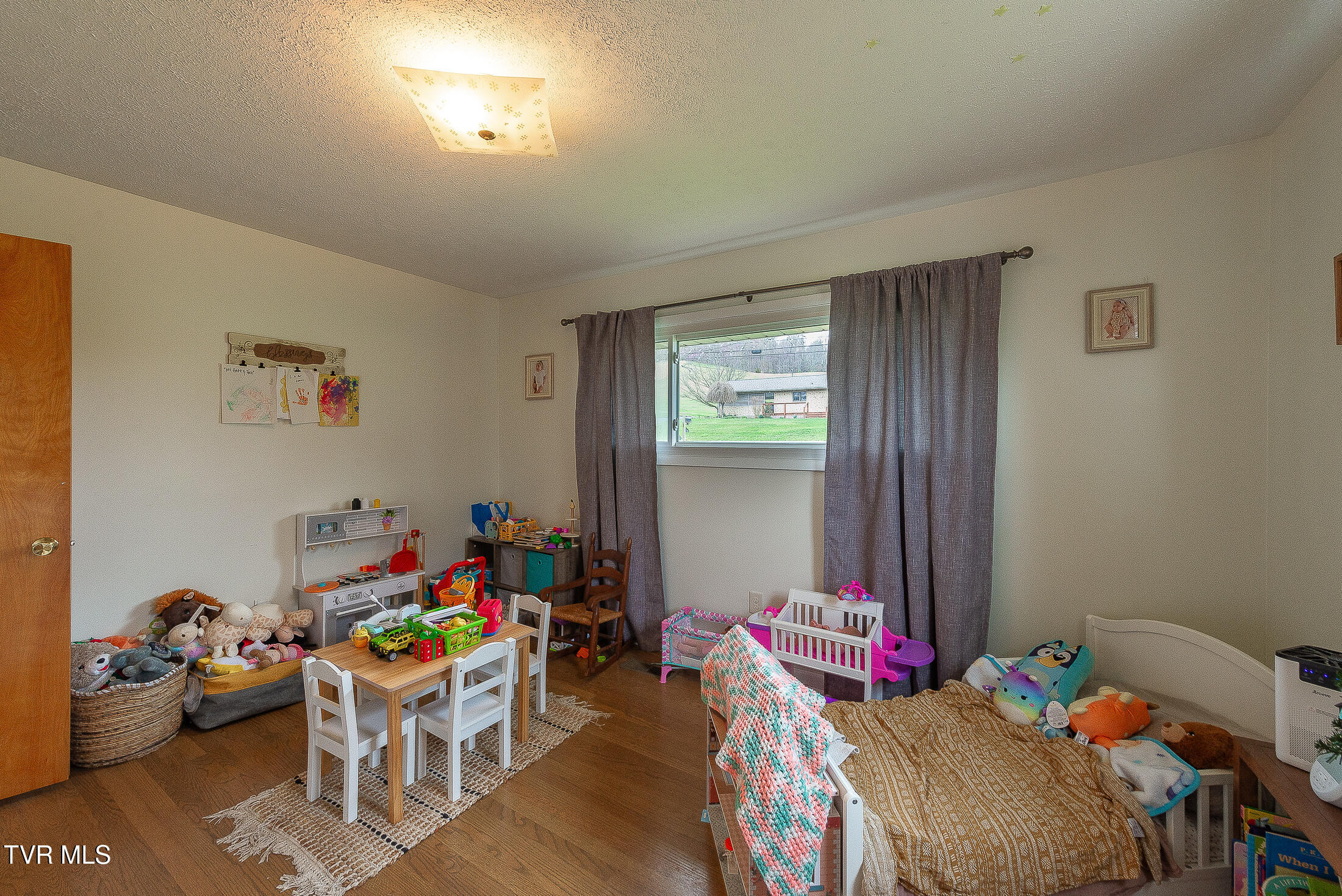 693 Summerville Road Property Photo 16