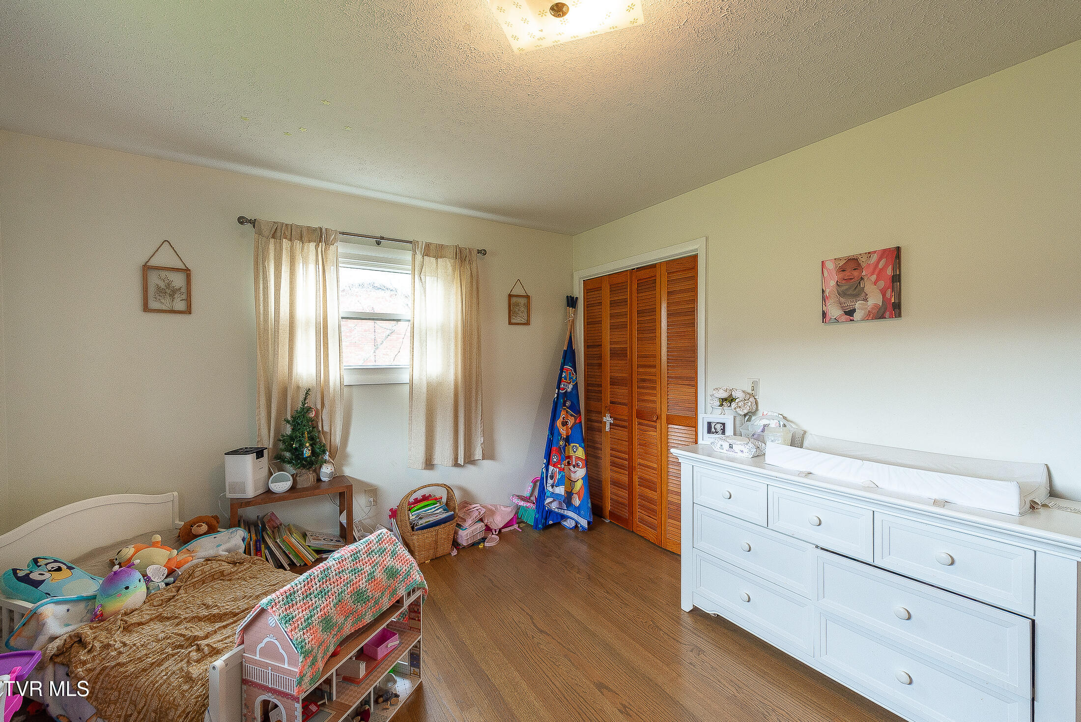 693 Summerville Road Property Photo 17