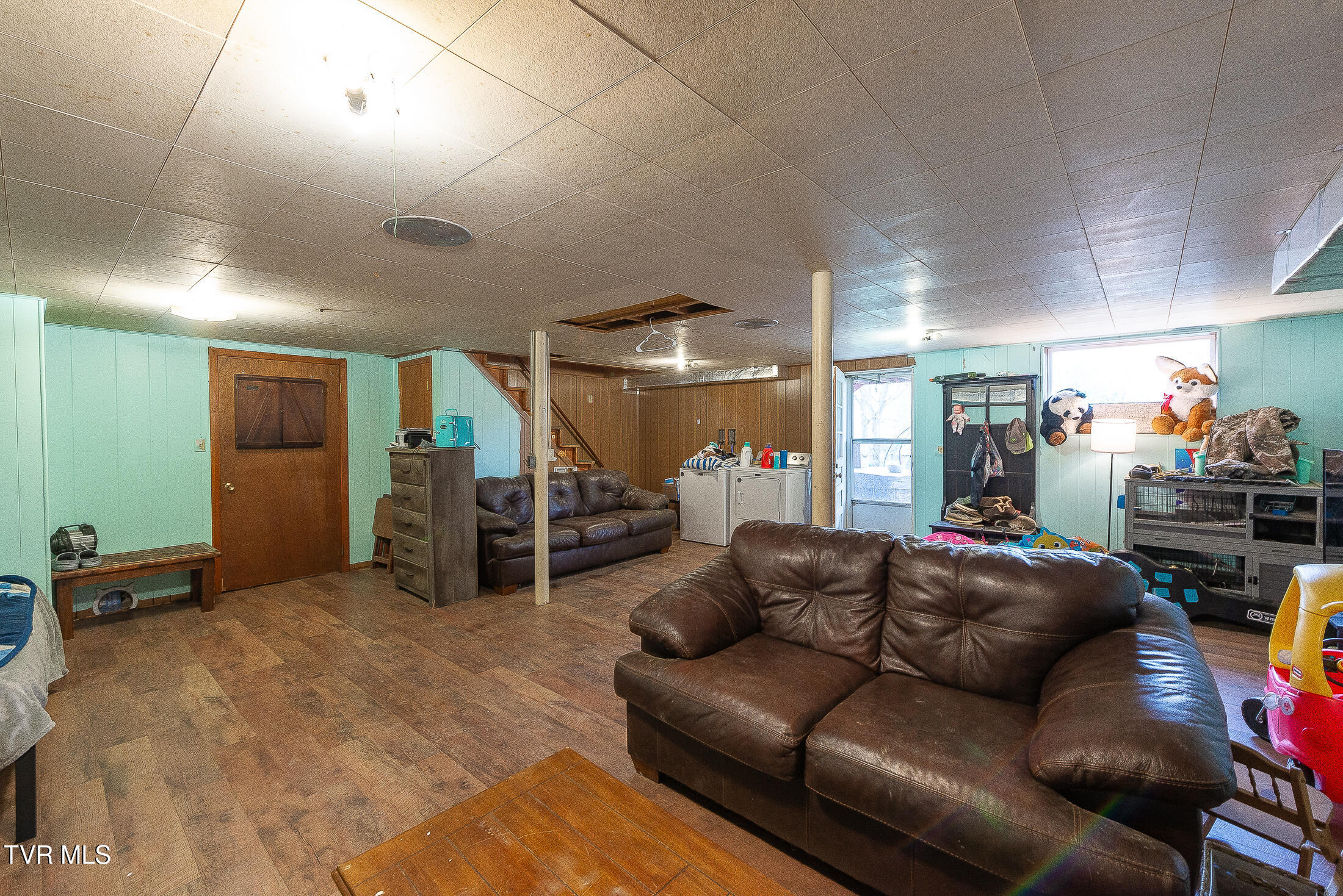 693 Summerville Road Property Photo 24