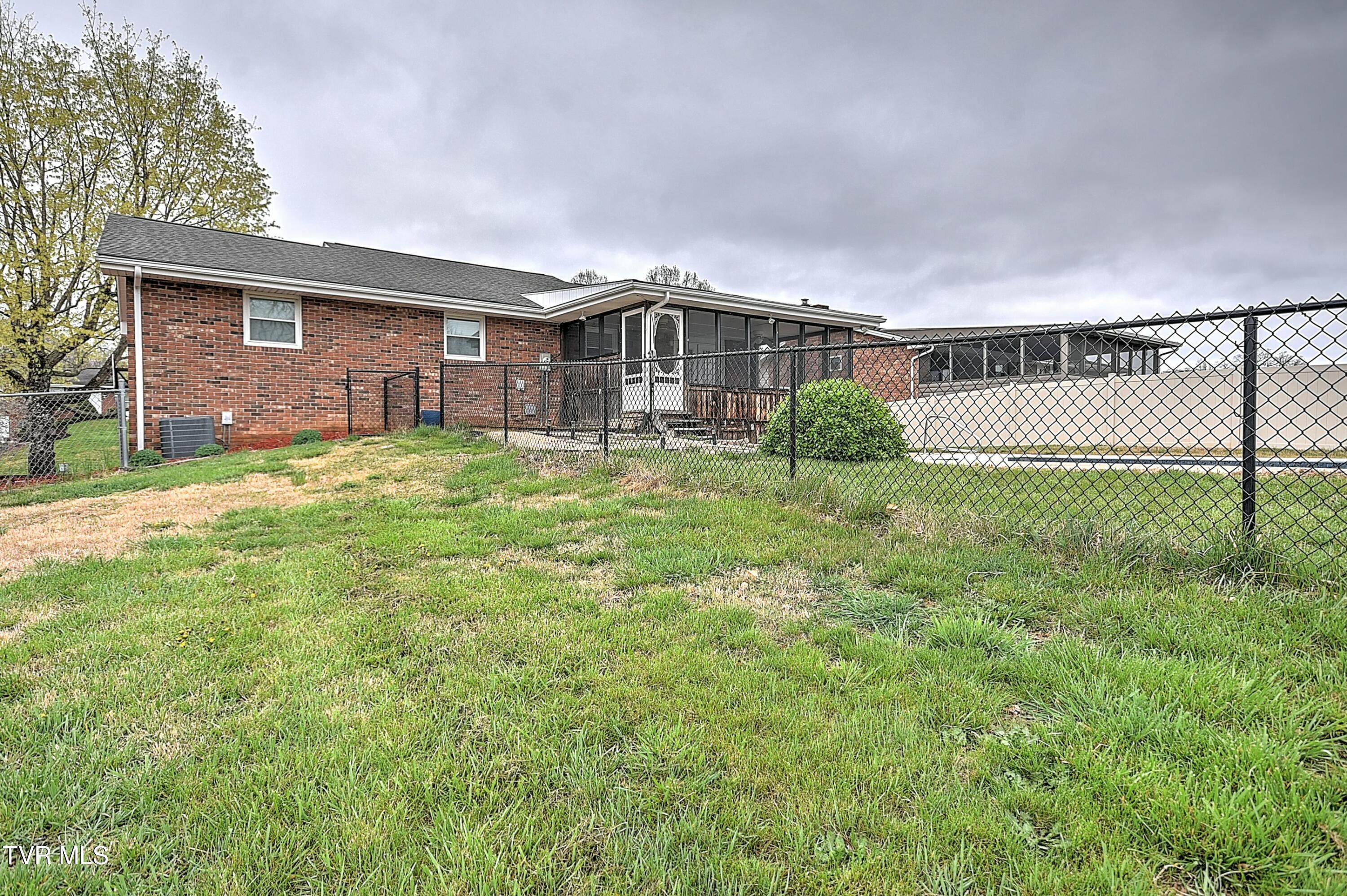 518 Spruce St Street Property Photo 45