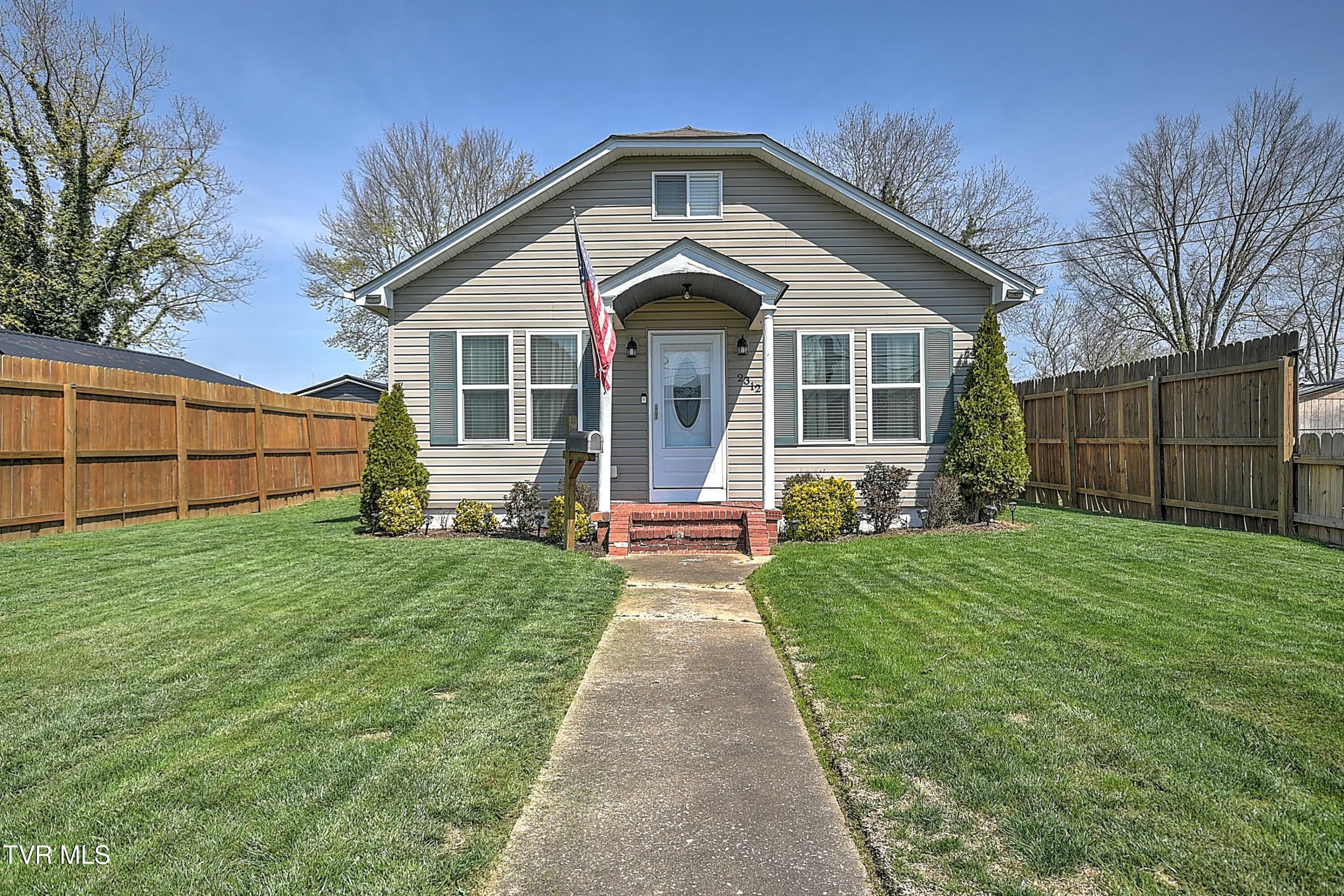 2312 East Center Street Property Photo