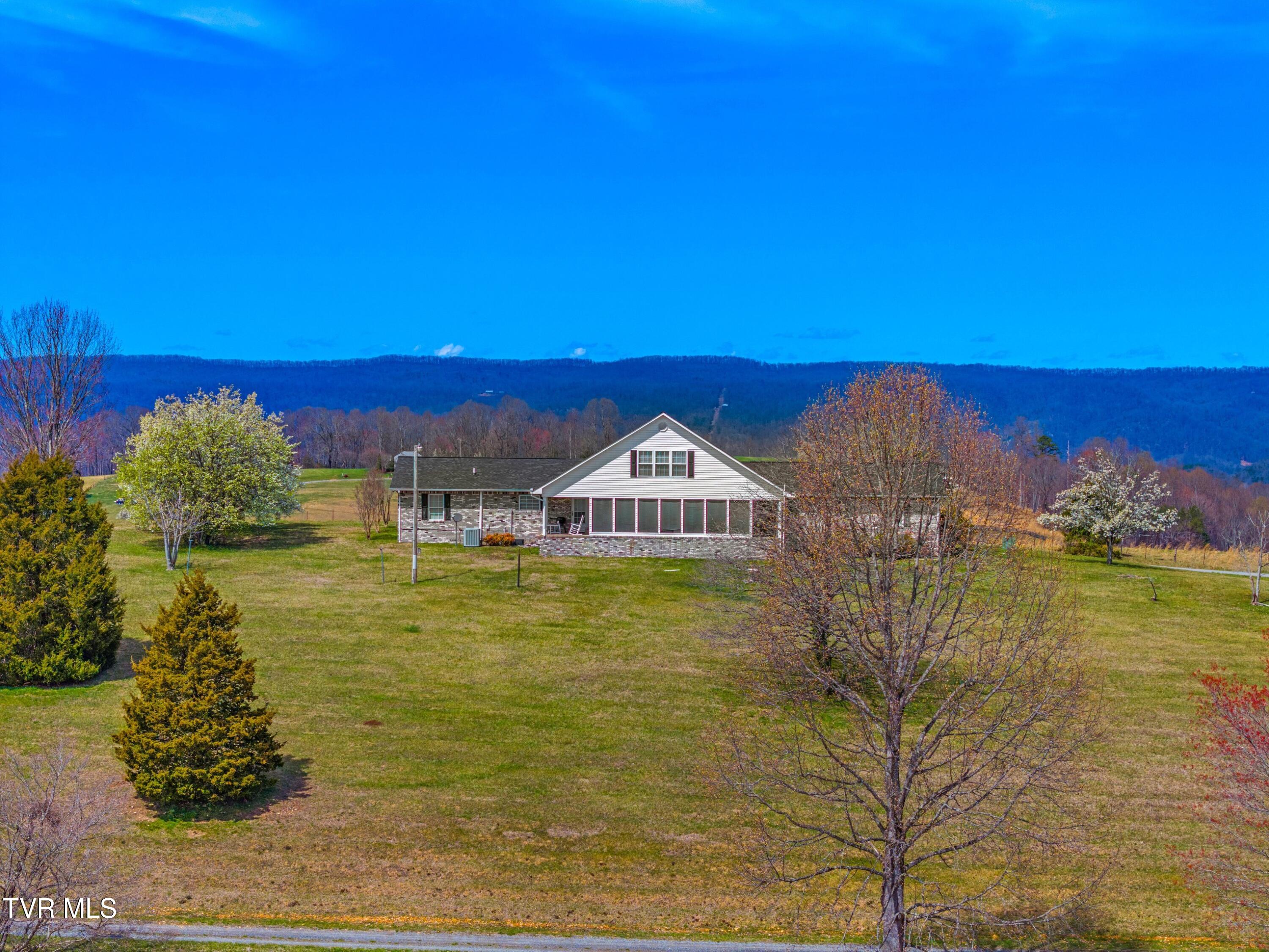 540 Hurley Drive Property Photo 4