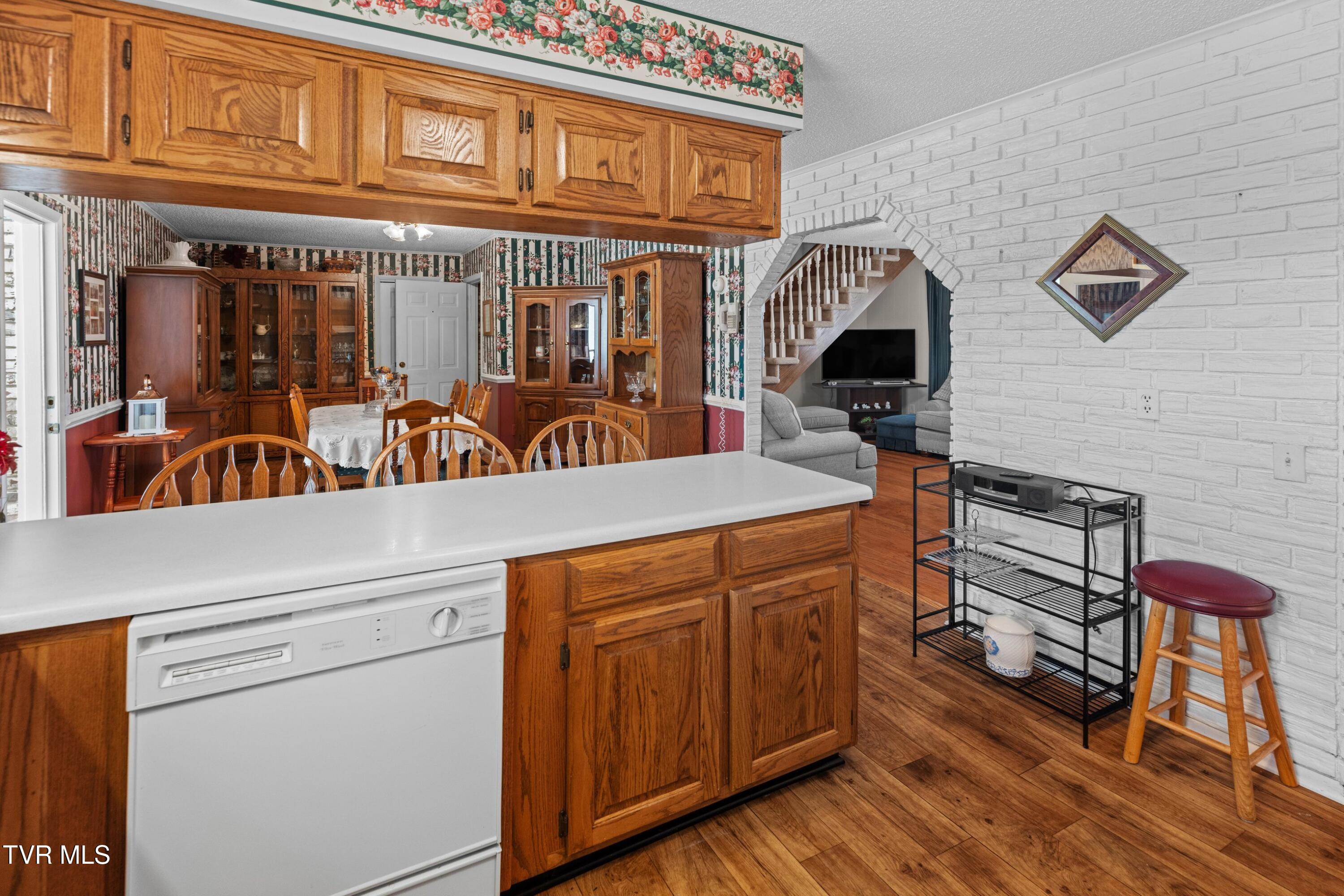 540 Hurley Drive Property Photo 10