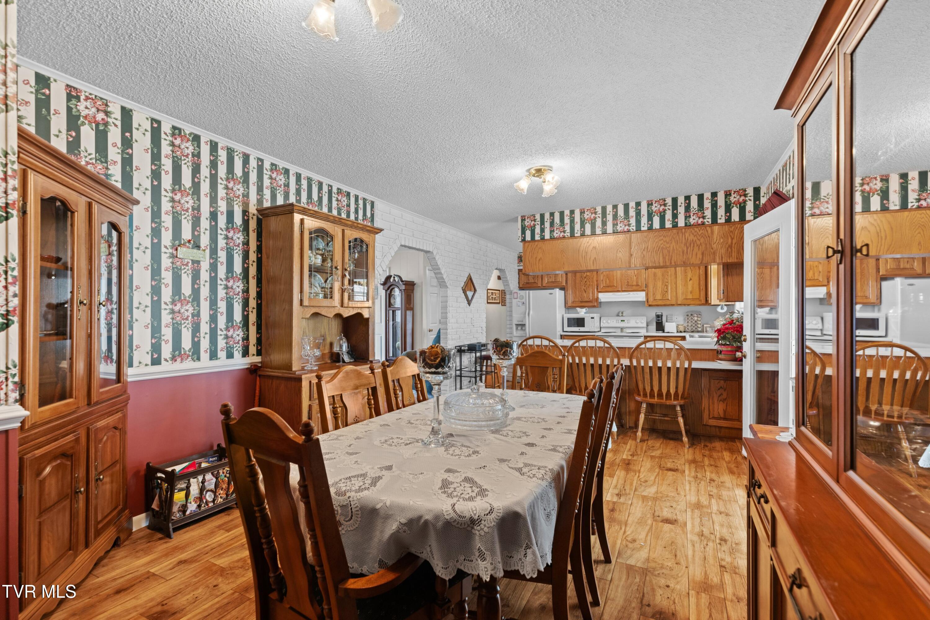 540 Hurley Drive Property Photo 12