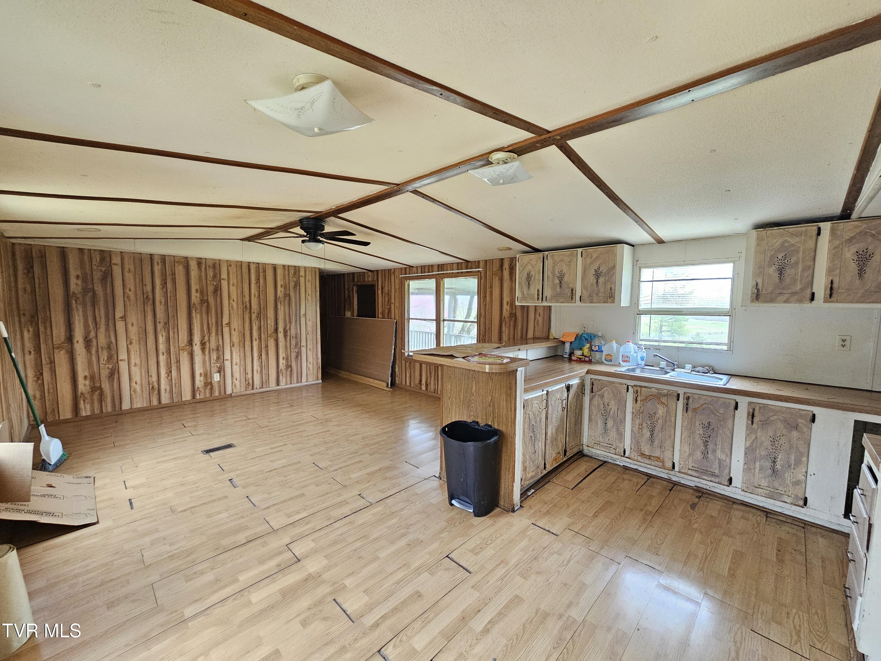 4662 Marvin Road Property Photo 5