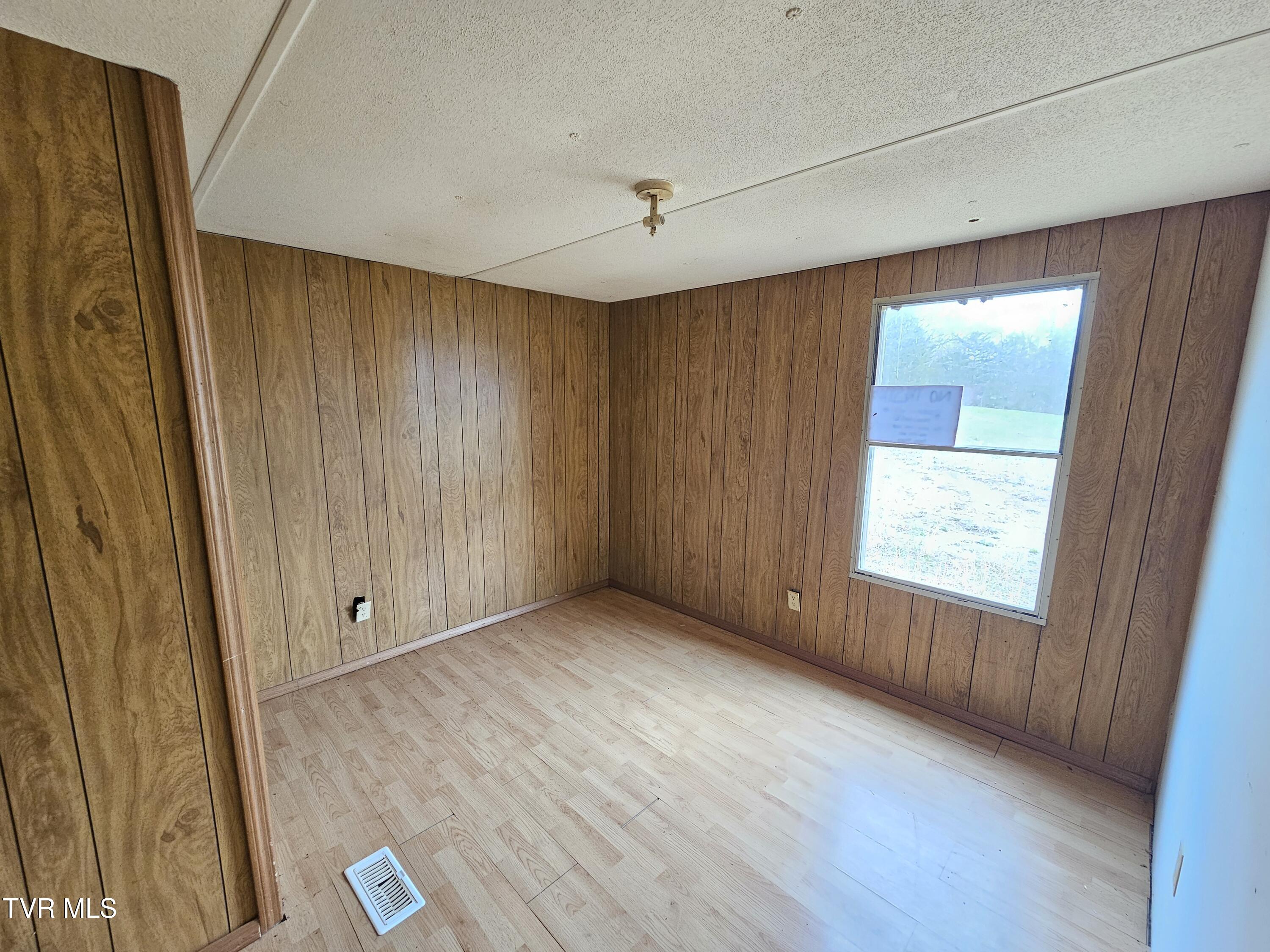 4662 Marvin Road Property Photo 12
