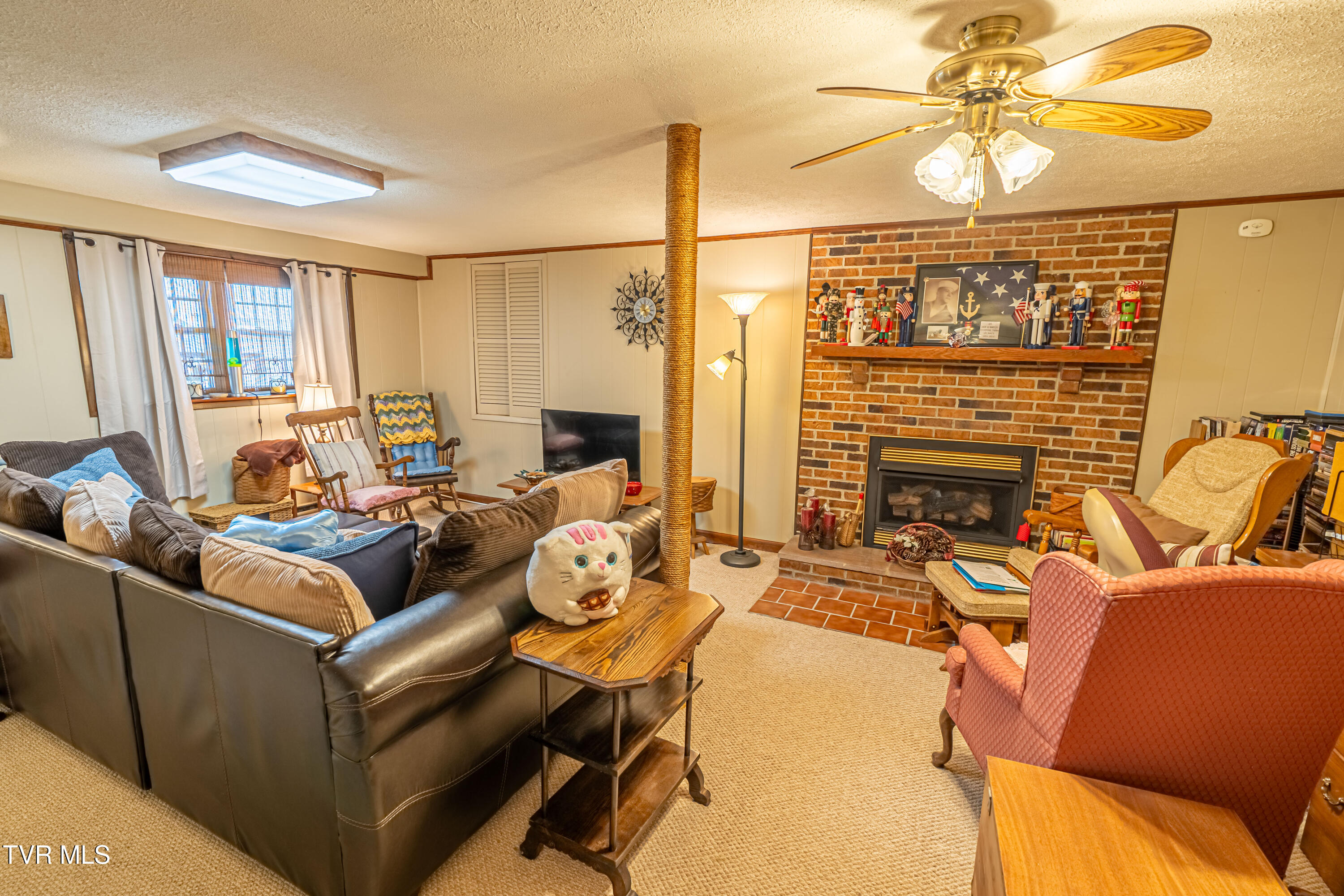 1081 Southwest Panorama Drive Property Photo 16