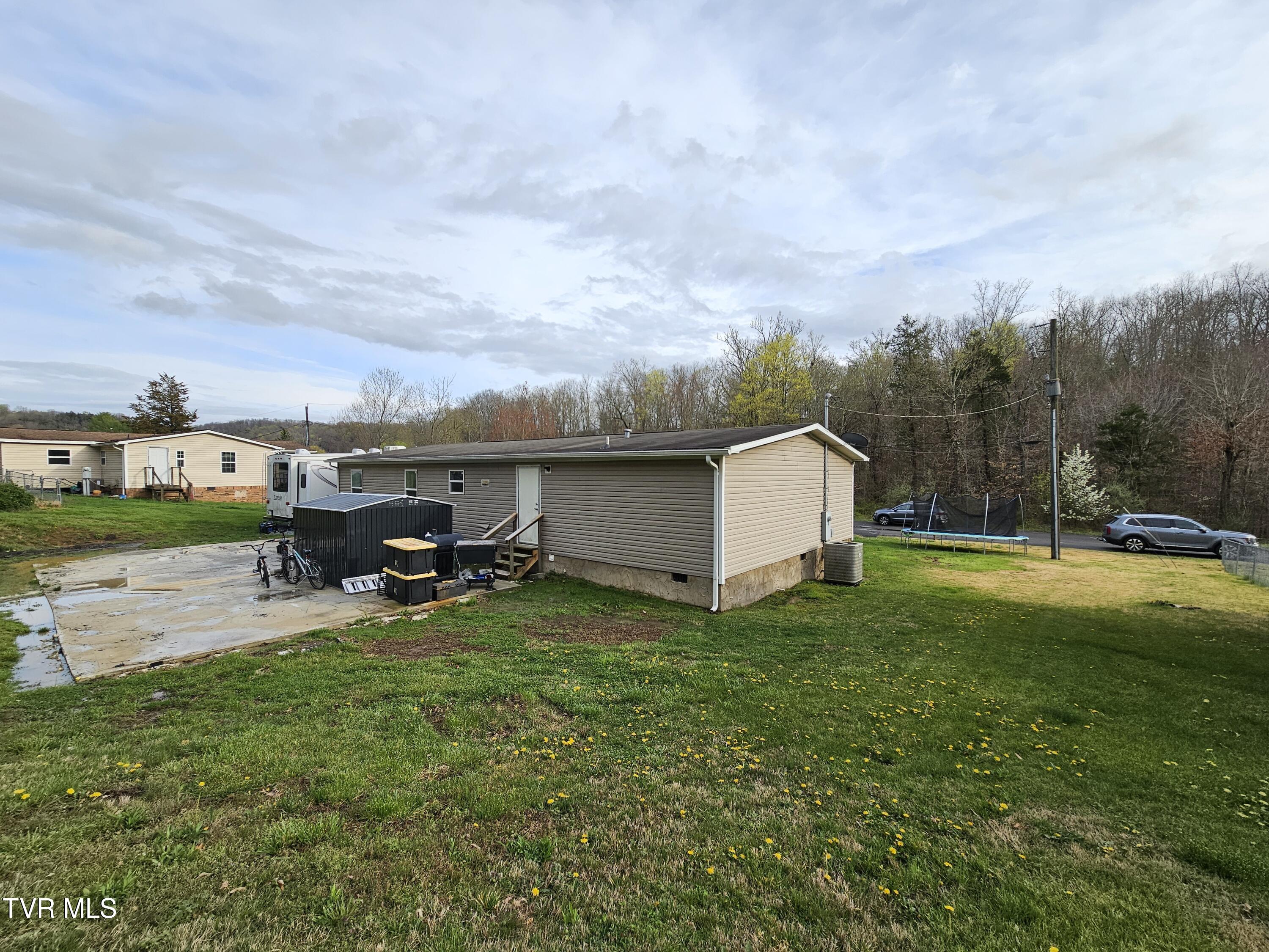 428 Derby Drive Property Photo 3