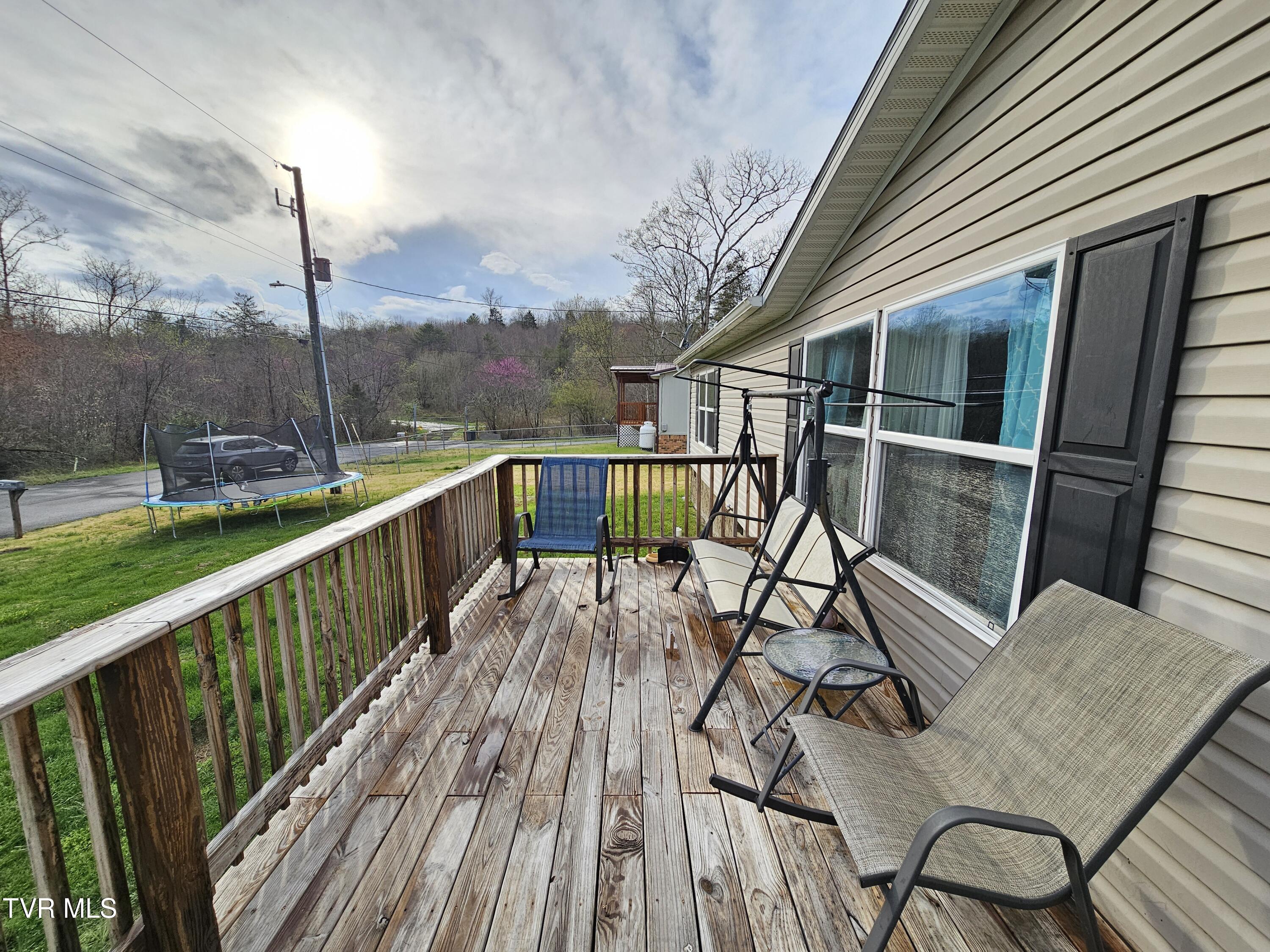 428 Derby Drive Property Photo 7