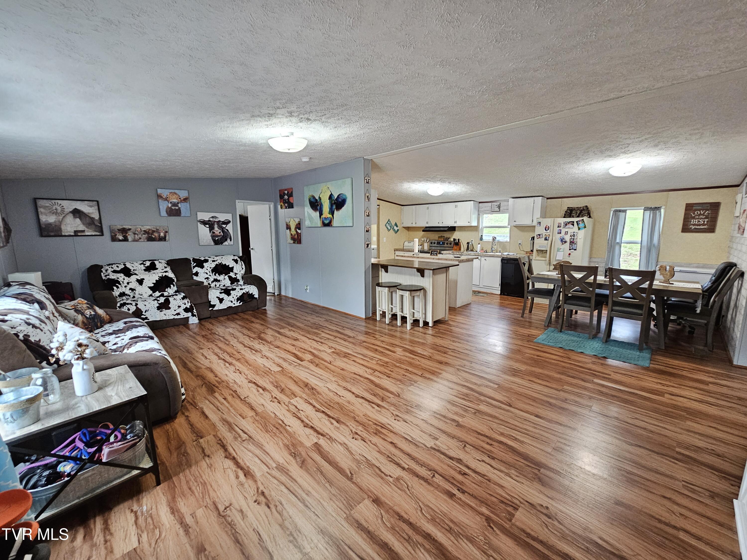 428 Derby Drive Property Photo 9