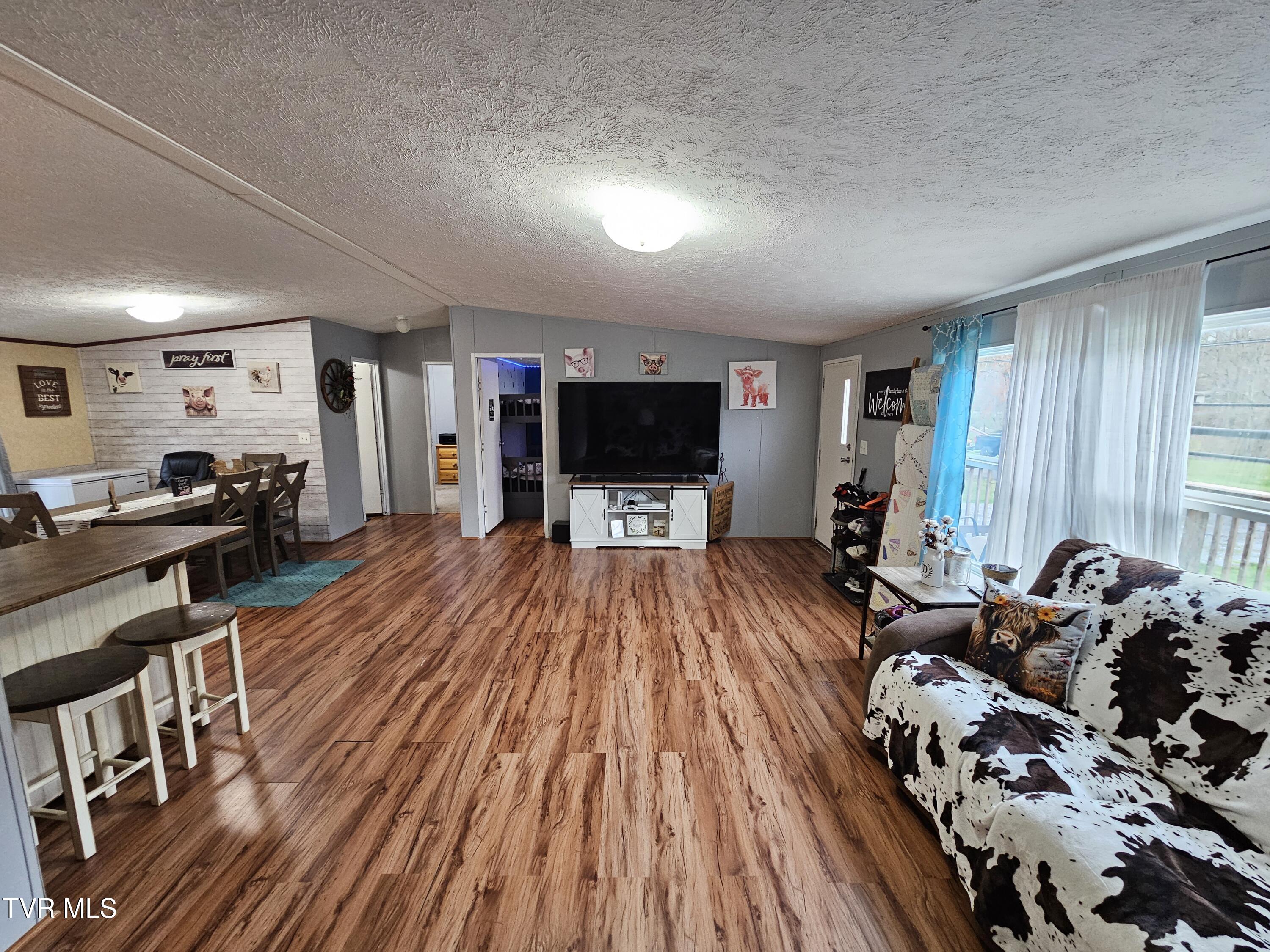 428 Derby Drive Property Photo 11